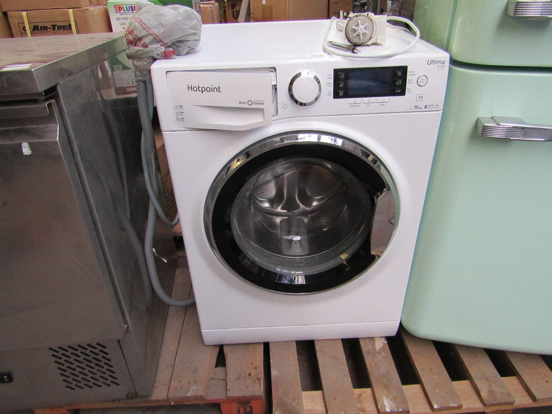 Hotpoint Ultima s-line 10kg washing machine.No Major damage but Drawer front unclipped.powers on