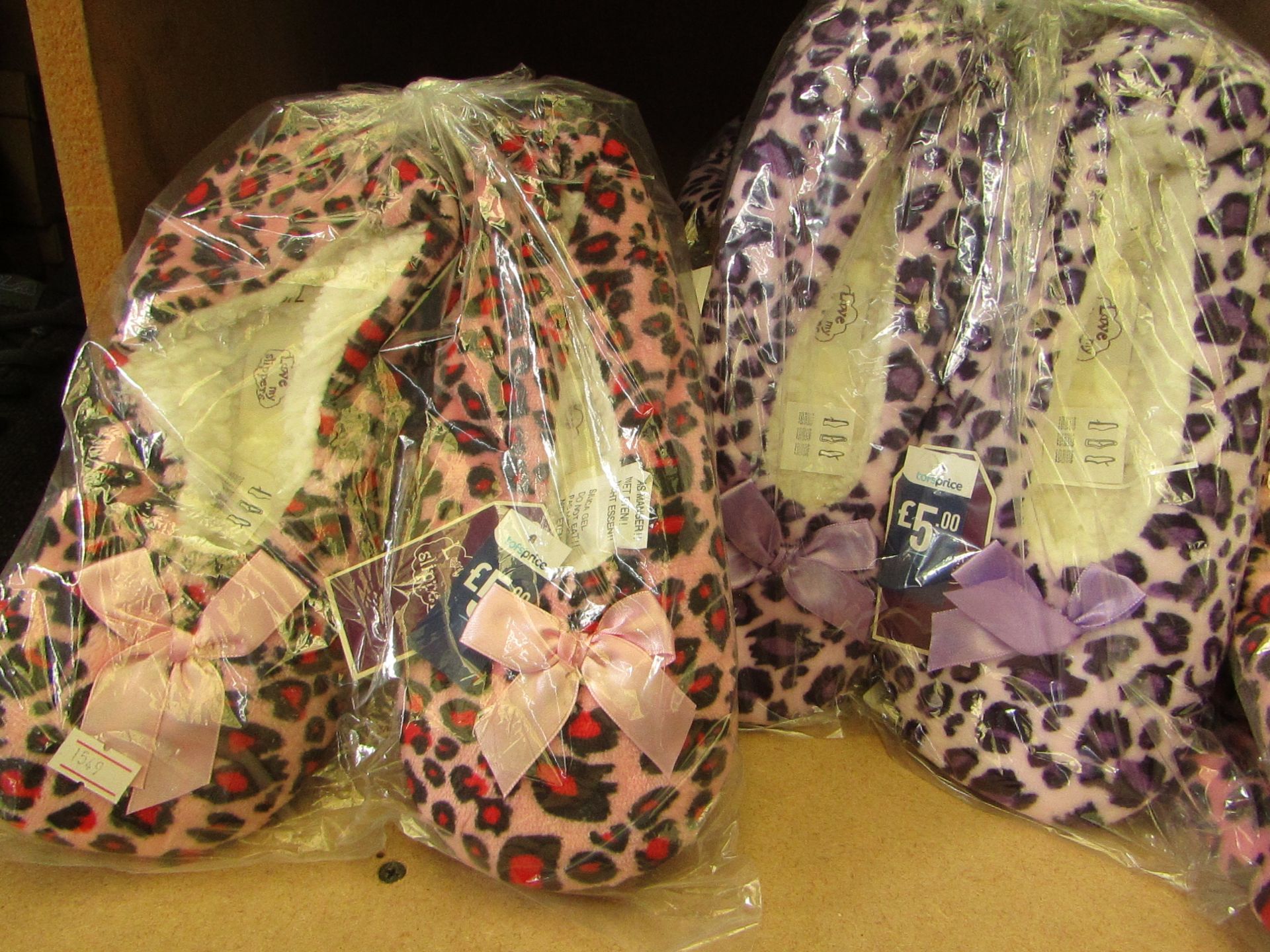 2 x pairs of Love My Slippers (1 x Purple & 1 x Pink) size 7/8 new & packaged