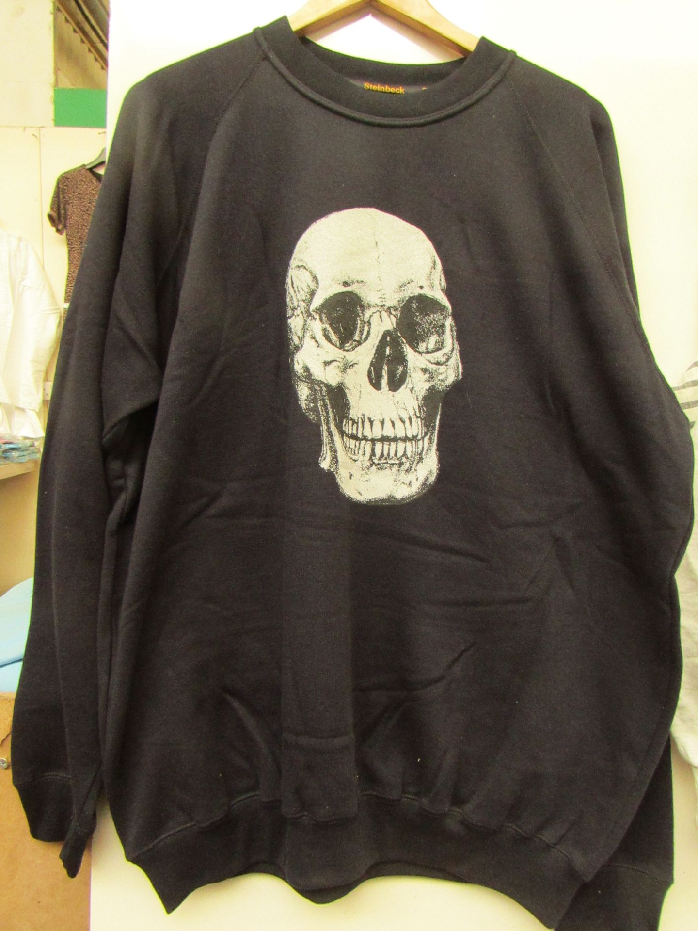 Steinbeck International Men's Skull Sweat Jumper size L new