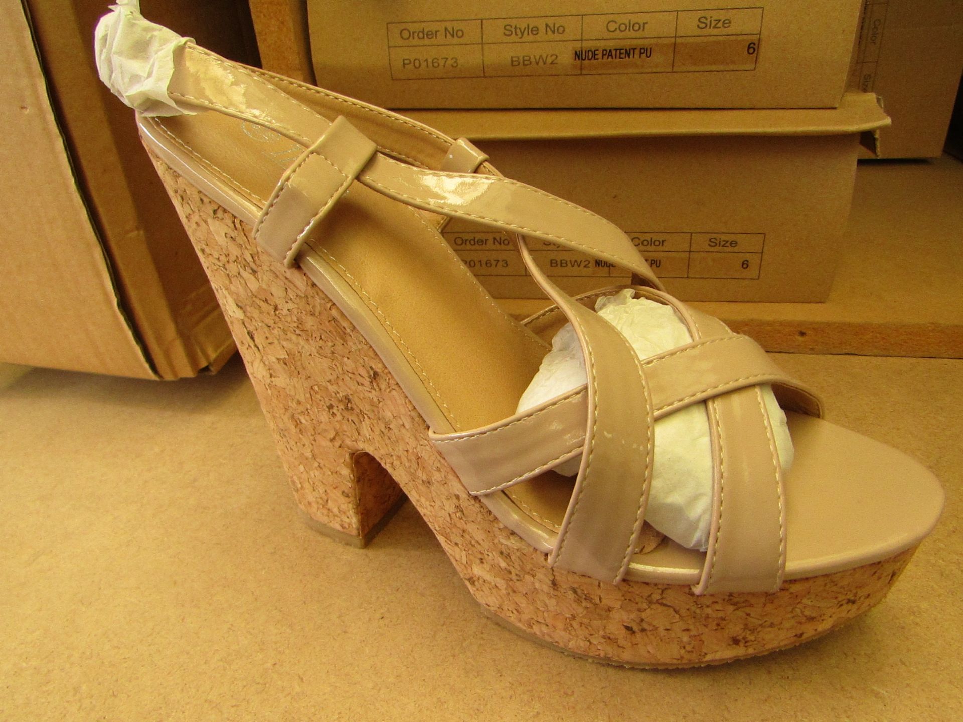 Truffle Nude Patent Platform Shoes size 6 new & boxed