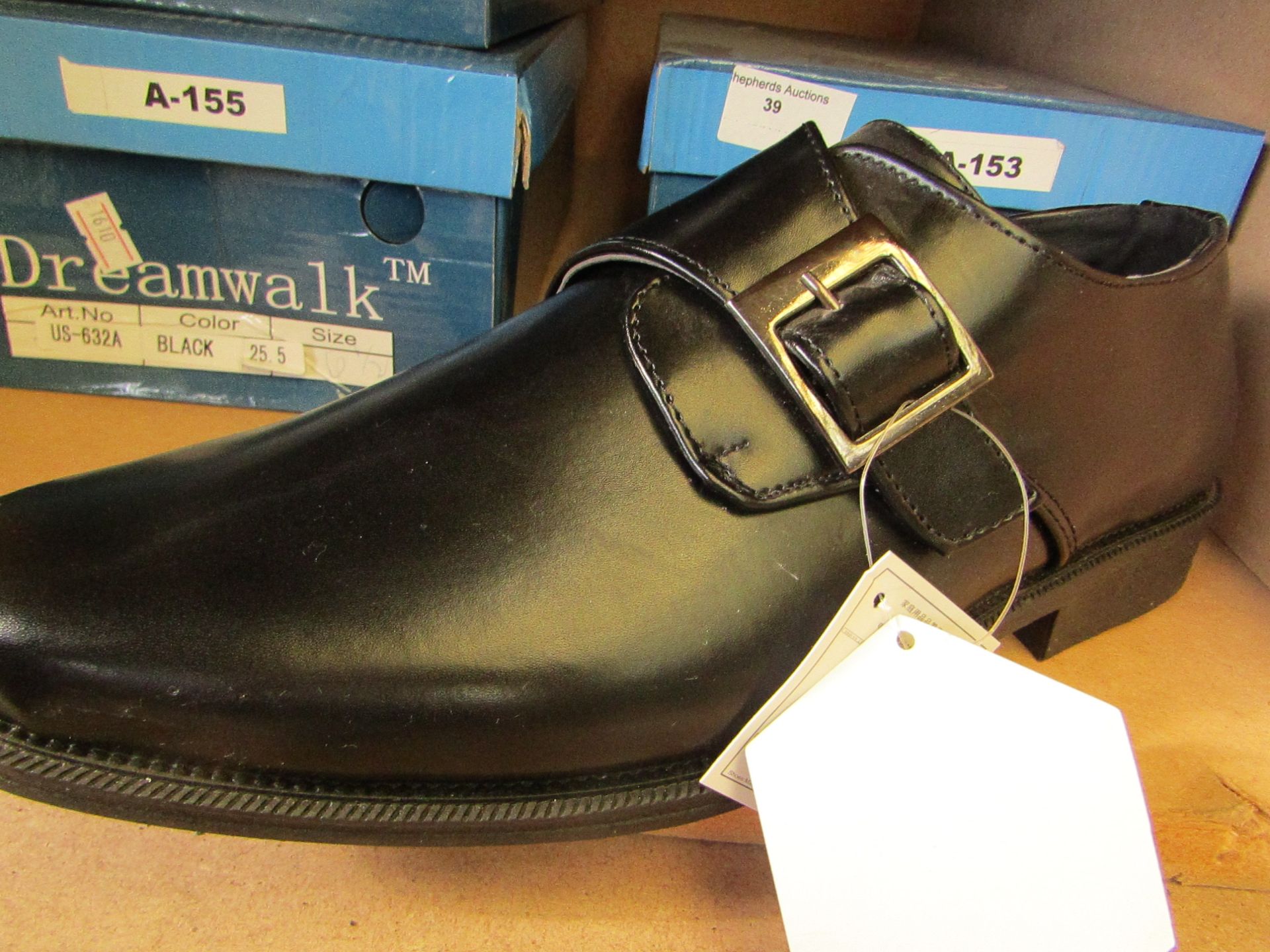 Men's Dreamwalk Slip On shoes size 6 new & boxed