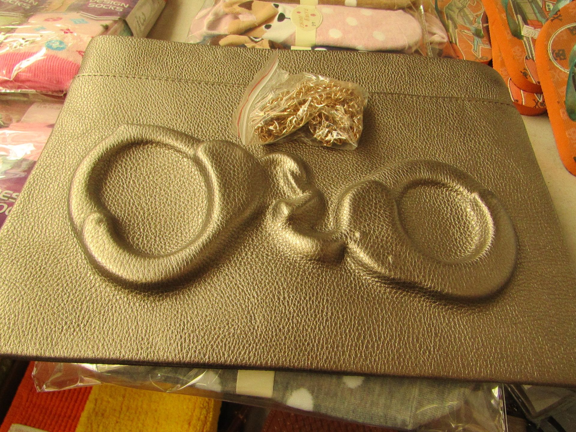 Ladies Large Handbag new & packaged (see image for design)