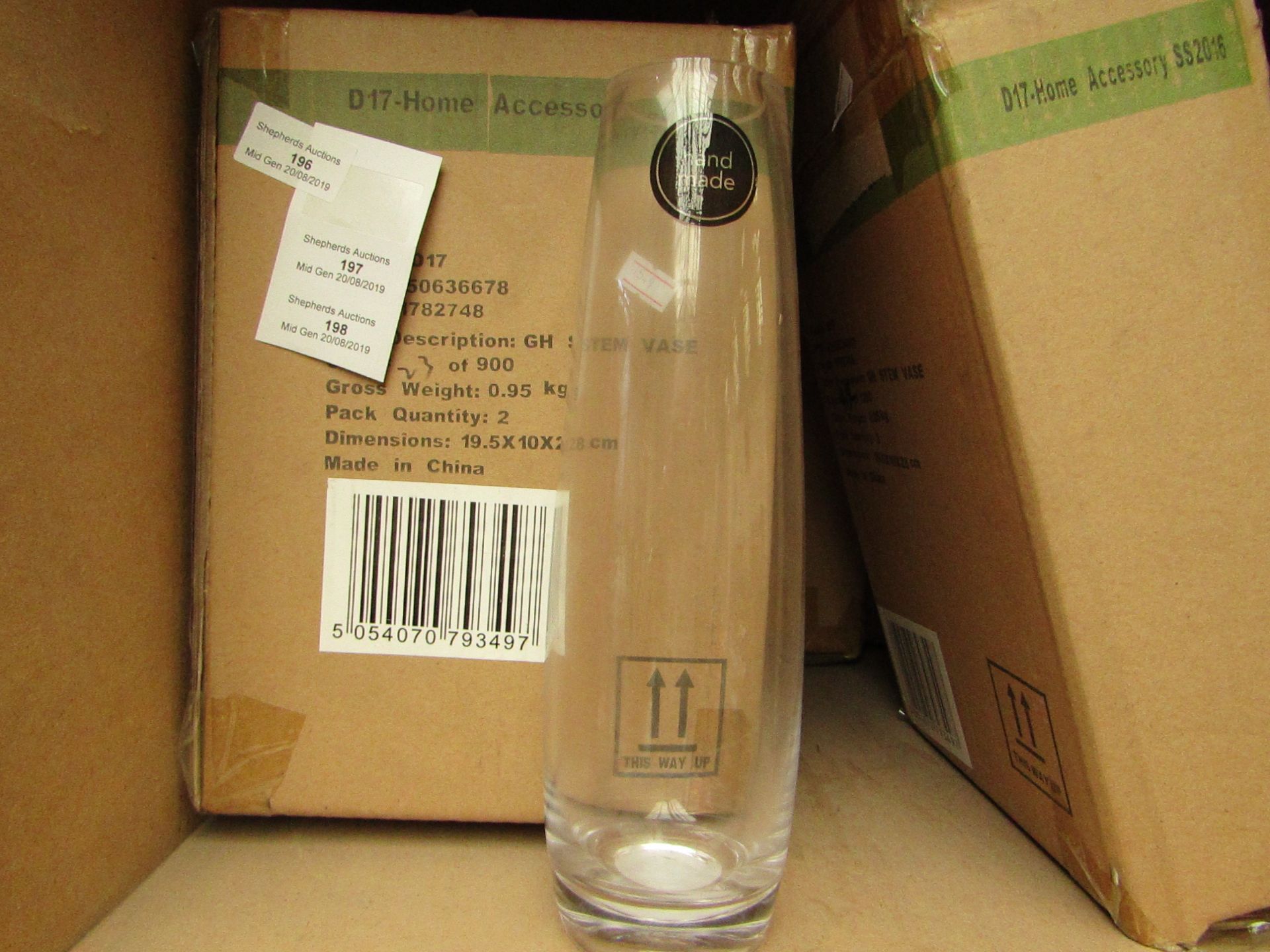 2 x Hand Made Glass Vases 25cm new & packaged