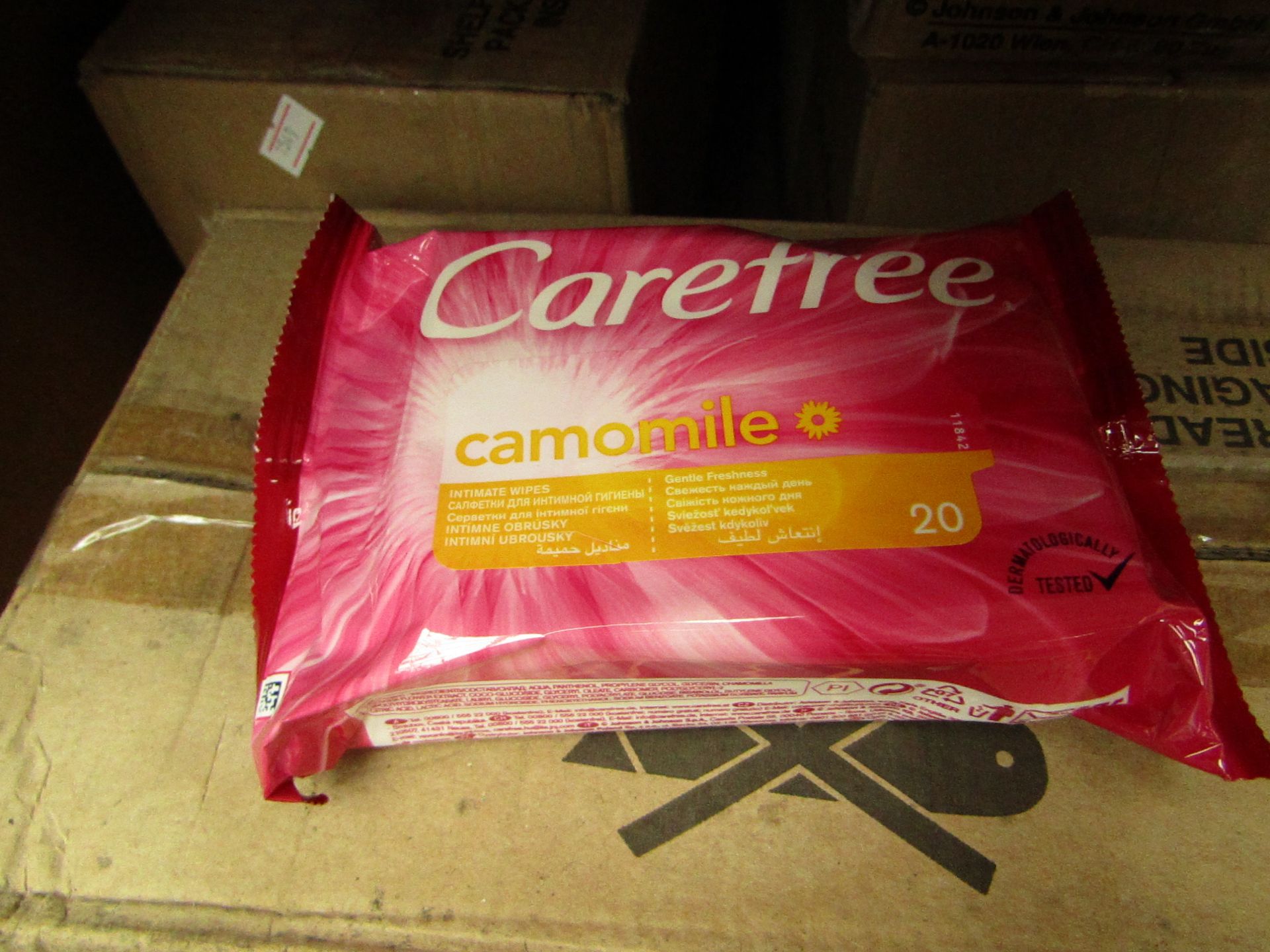 12 x packs of Carefree Camomile Wipes 20 per pack packaged