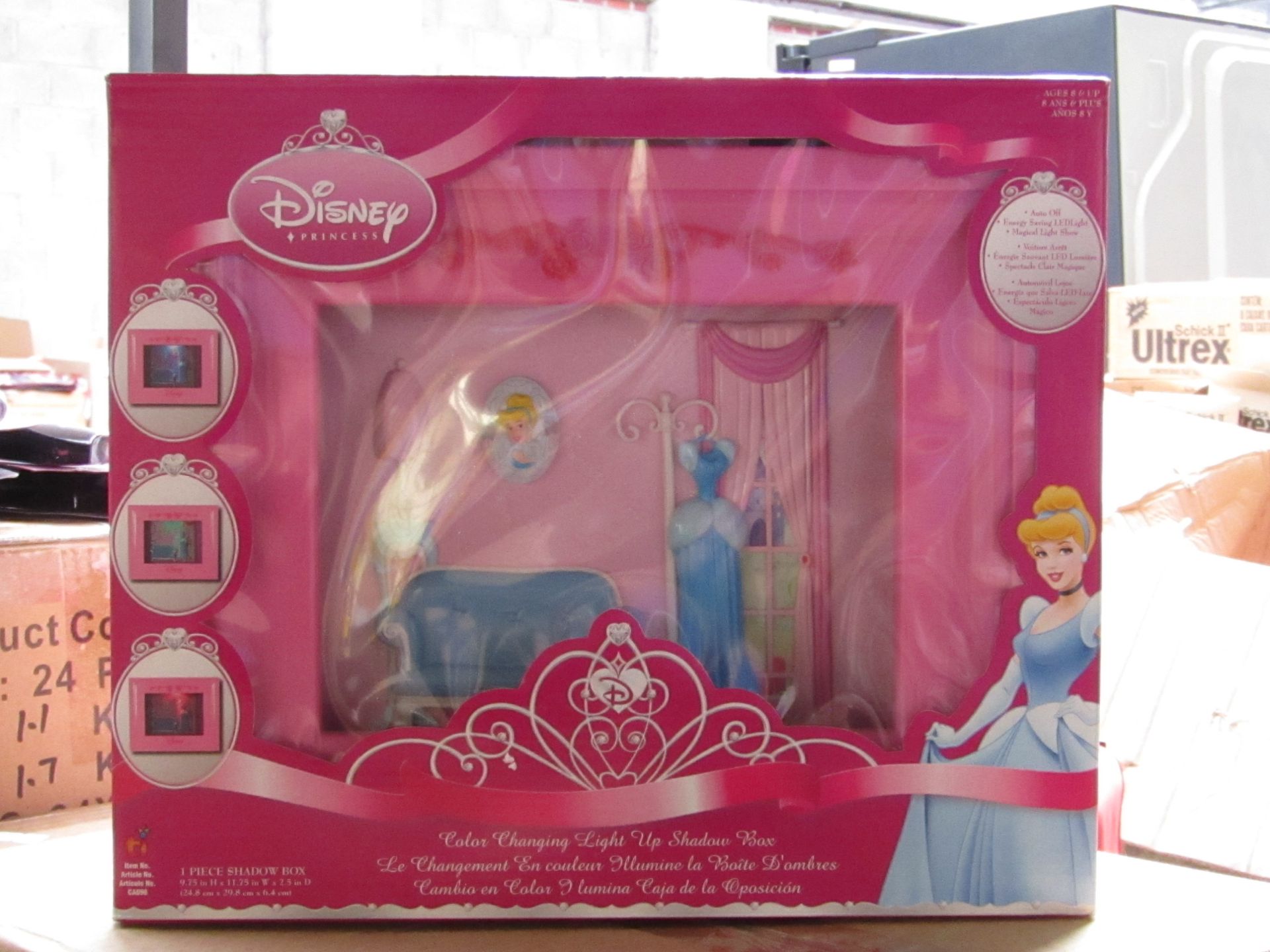 Disney Princess Colour Changing Light Up shadow Box new & packaged