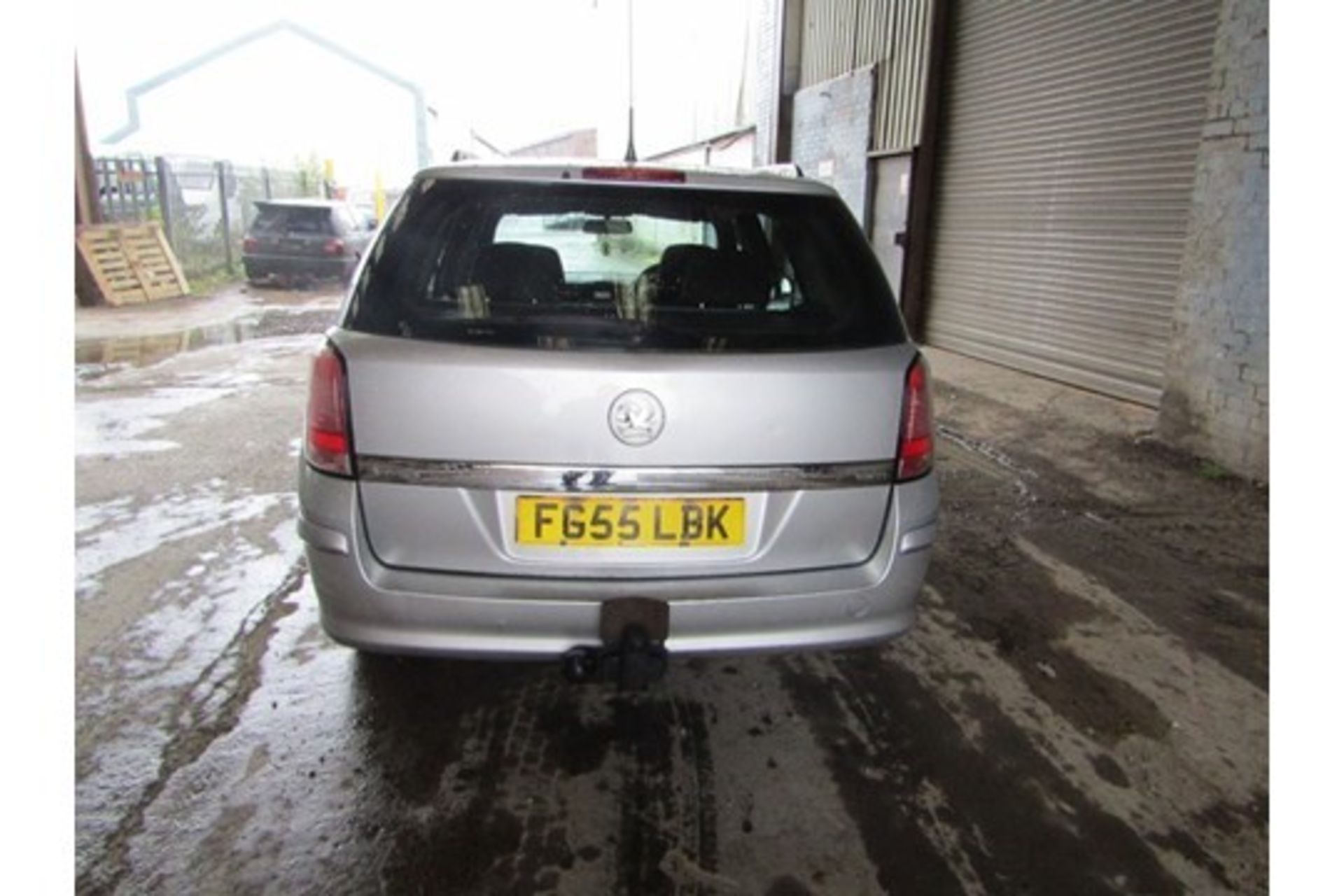 55 plate Vauxhall Astra Club 1.3 CDTI estate, 104,024 miles (unchecked), MOT Until 04/09/2019, V5 - Image 2 of 11