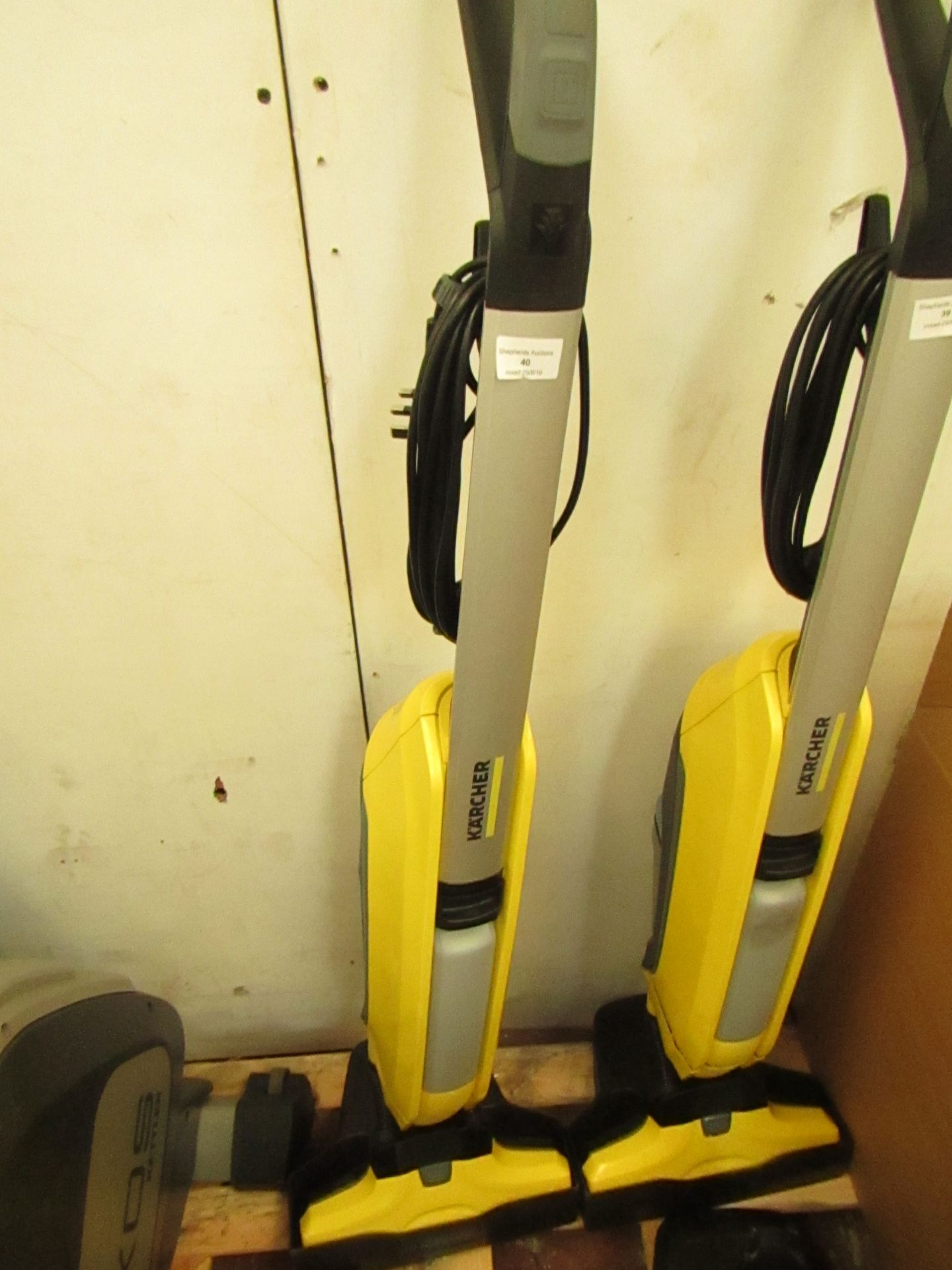 Karcher Electric Floor Mop, rollers don’t spin nad missing pads