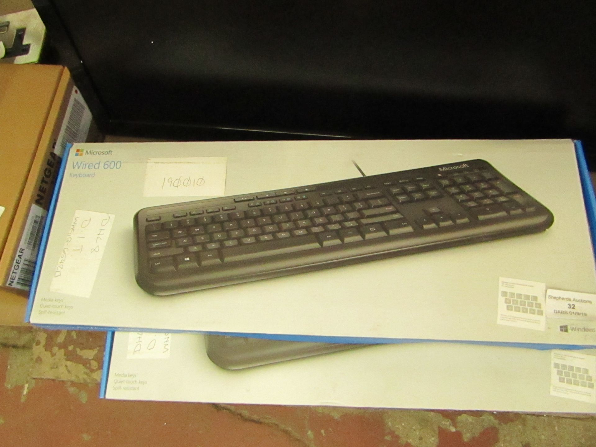 Microsoft wired 600 keyboard, untested and boxed.