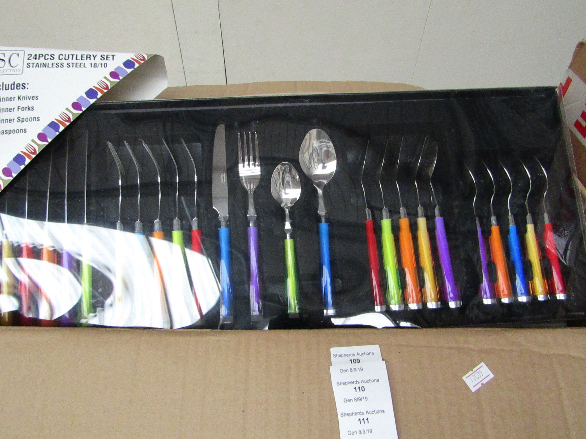 Signature Collection 24 piece Stainless Steel Cutlery Set new & packaged