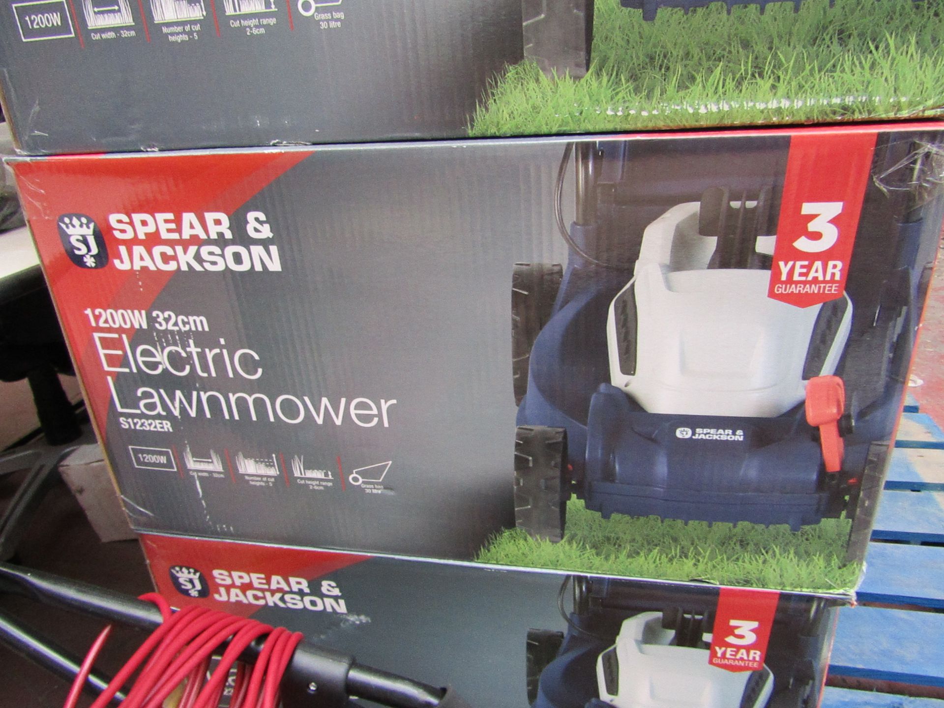 Spear and Jackson 1200w Electric Lawn Mower, Tested working and boxed, RRP œ70