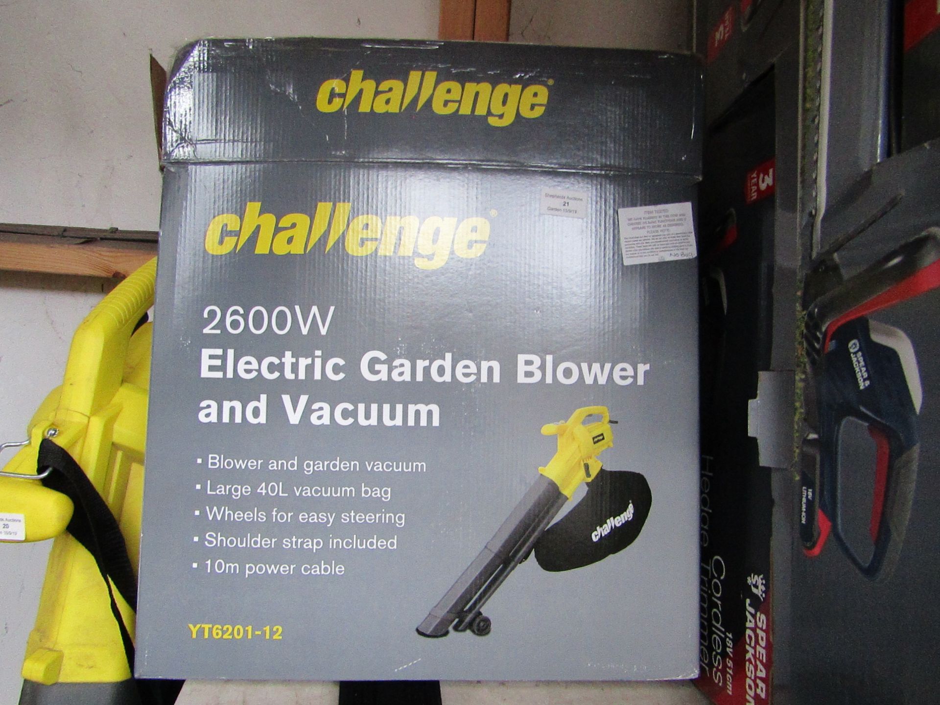 Challenge Electric Garden Blower/Vac, tested working and Boxed, RRP œ40