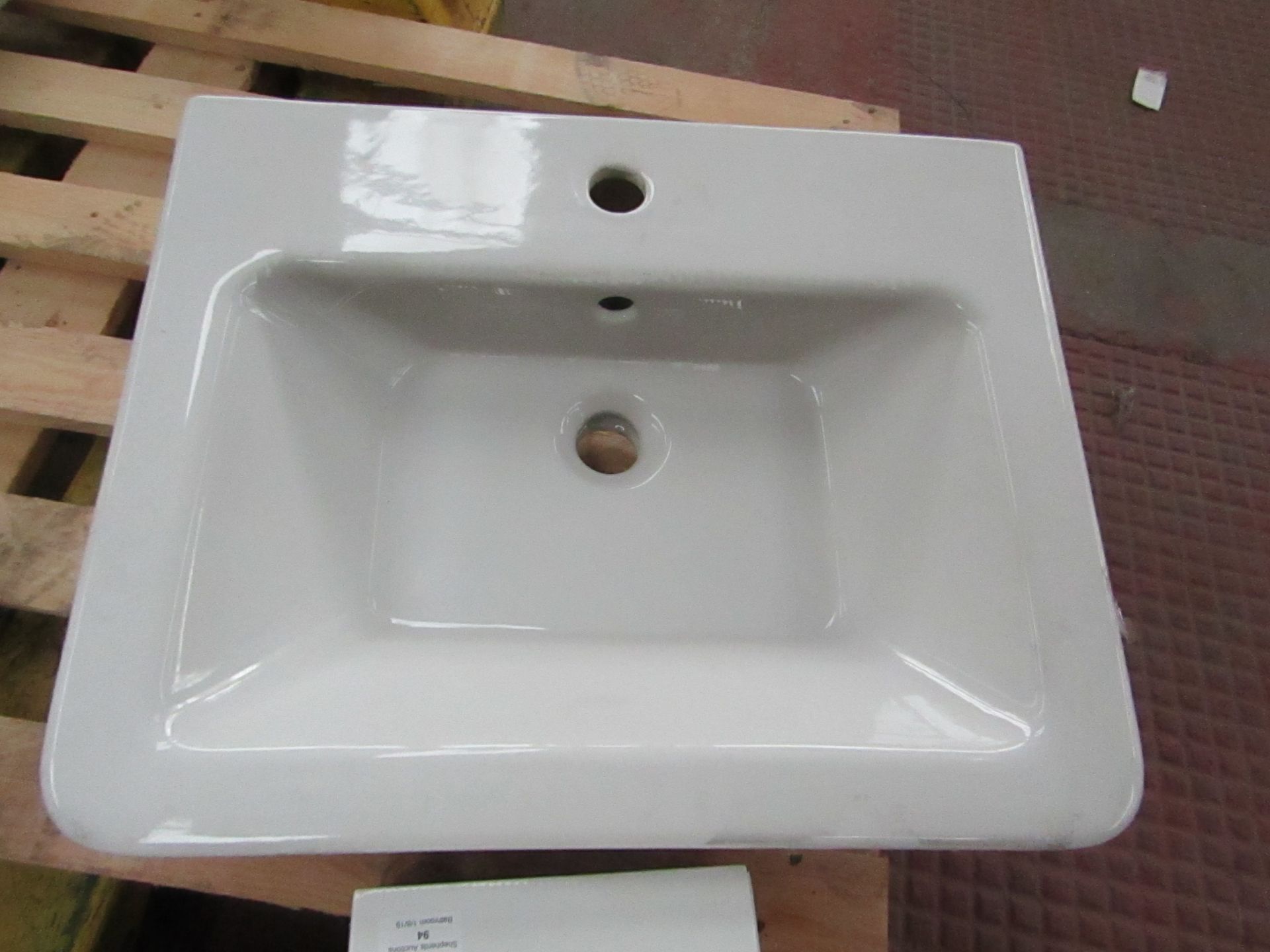 Victoria Plum Verso 550mm sink, new