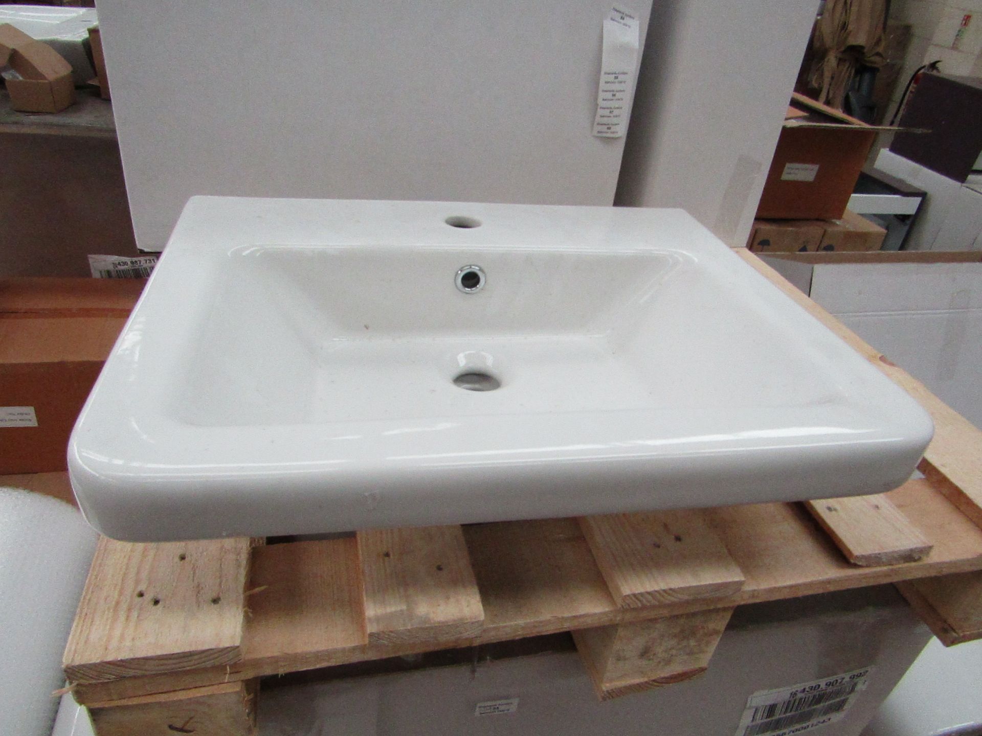 Verso 550mm 1 tap hole sink, new and boxed