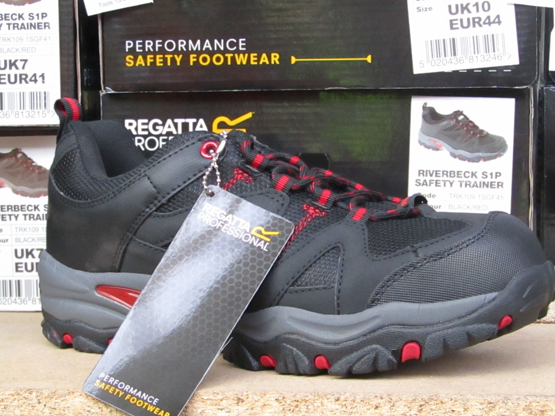 Regatta Professional Riverbeck S1P Safety Trainer. Size 7, EUR 41. New and boxed