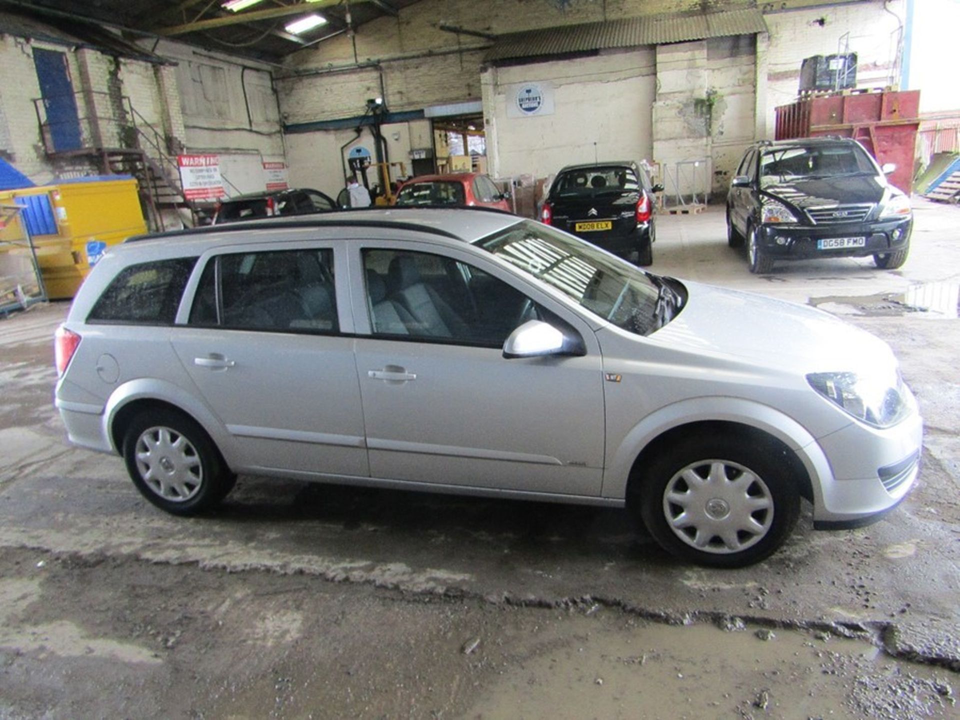 55 plate Vauxhall Astra Club 1.3 CDTI estate, 104,024 miles (unchecked), MOT Until 04/09/2019, V5