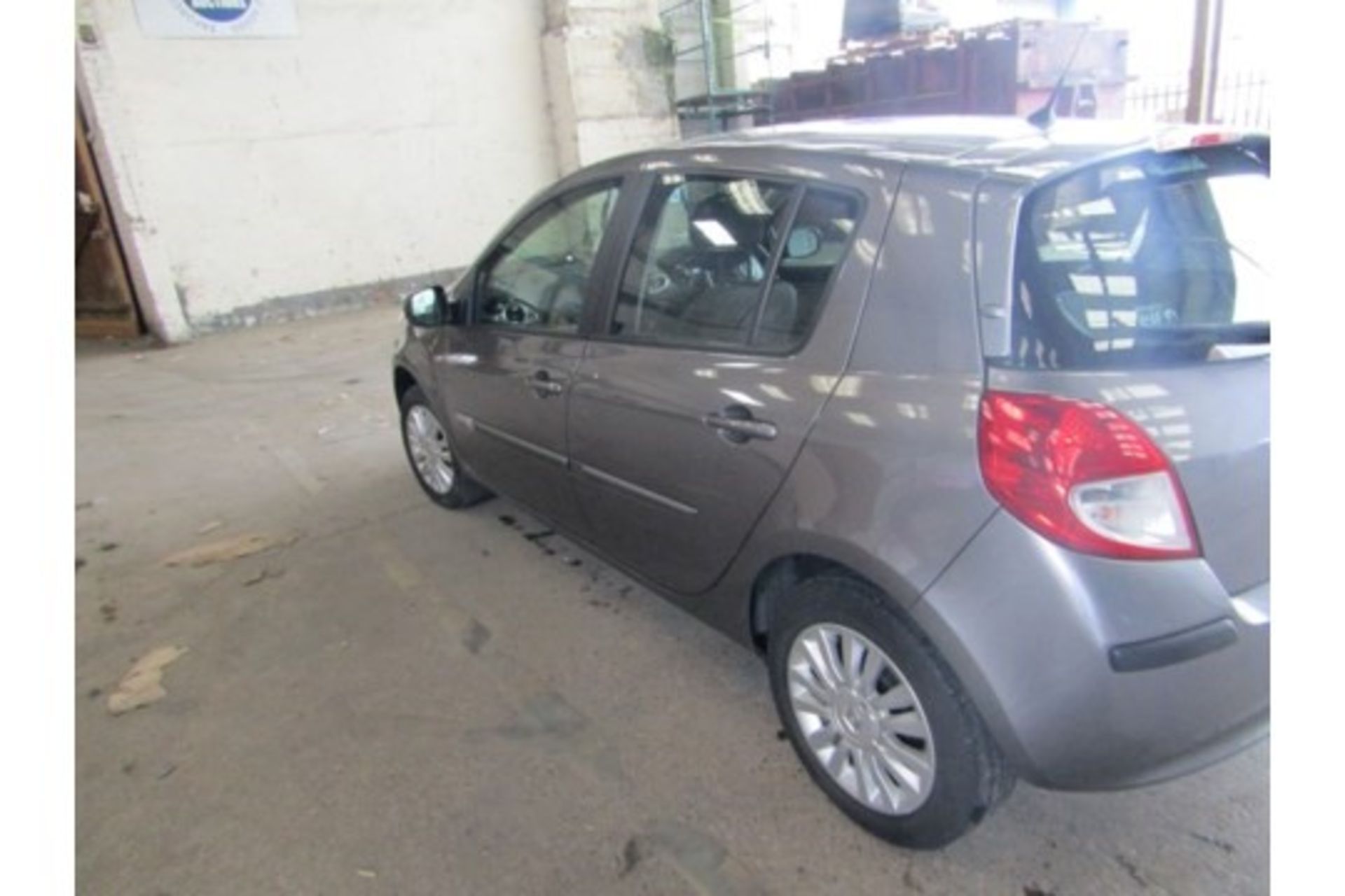 2012 Renault Clio Expression Plus 16V 1.2i, 29,991 miles (unchecked), MOT until 29th May 2020, 2 - Image 5 of 14