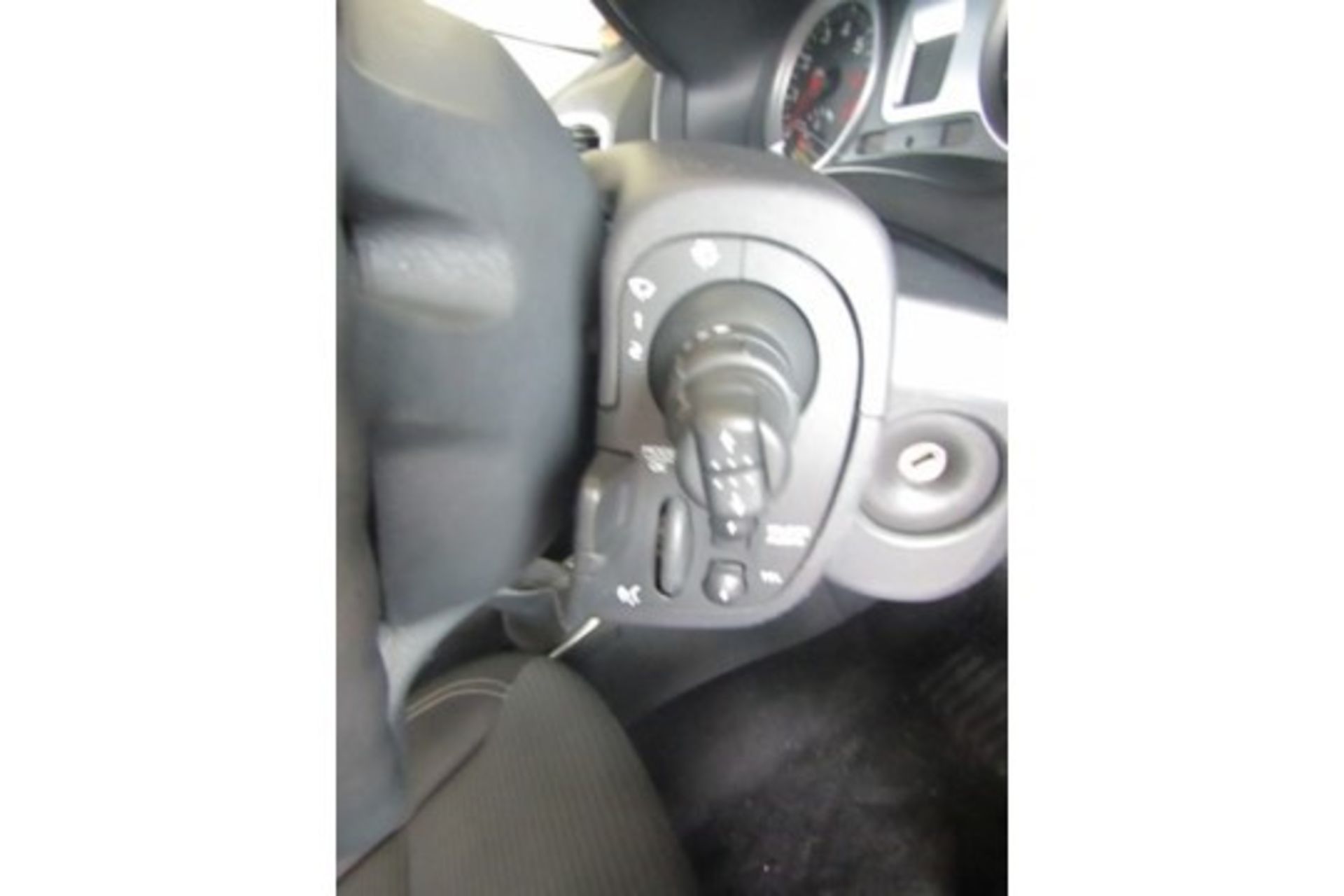 2012 Renault Clio Expression Plus 16V 1.2i, 29,991 miles (unchecked), MOT until 29th May 2020, 2 - Image 8 of 14