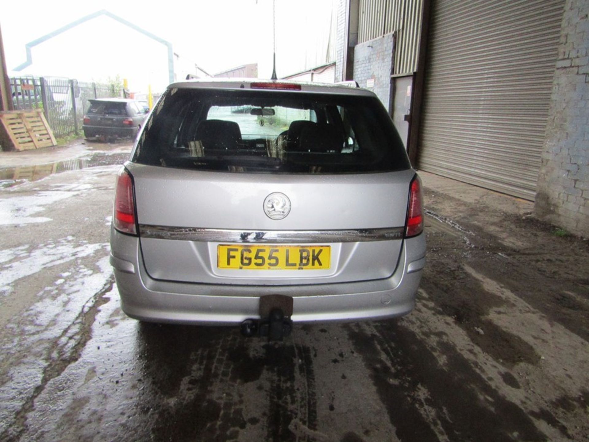 55 plate Vauxhall Astra Club 1.3 CDTI estate, 104,024 miles (unchecked), MOT Until 04/09/2019, V5 - Image 4 of 12