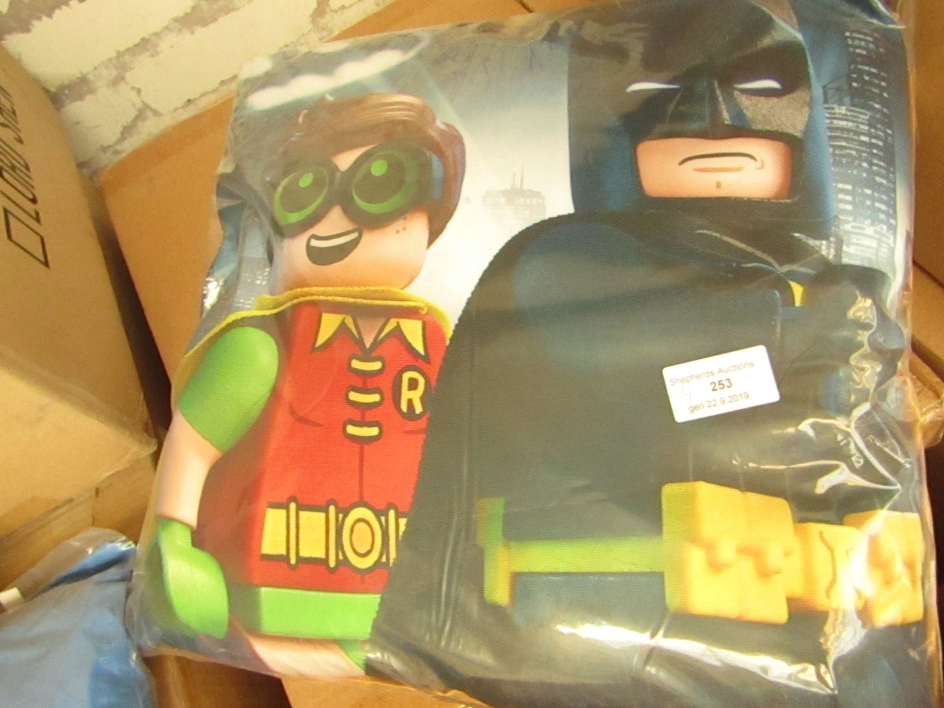 4 x Batman & Robin Cushions 40cm x 40cm New & Packaged