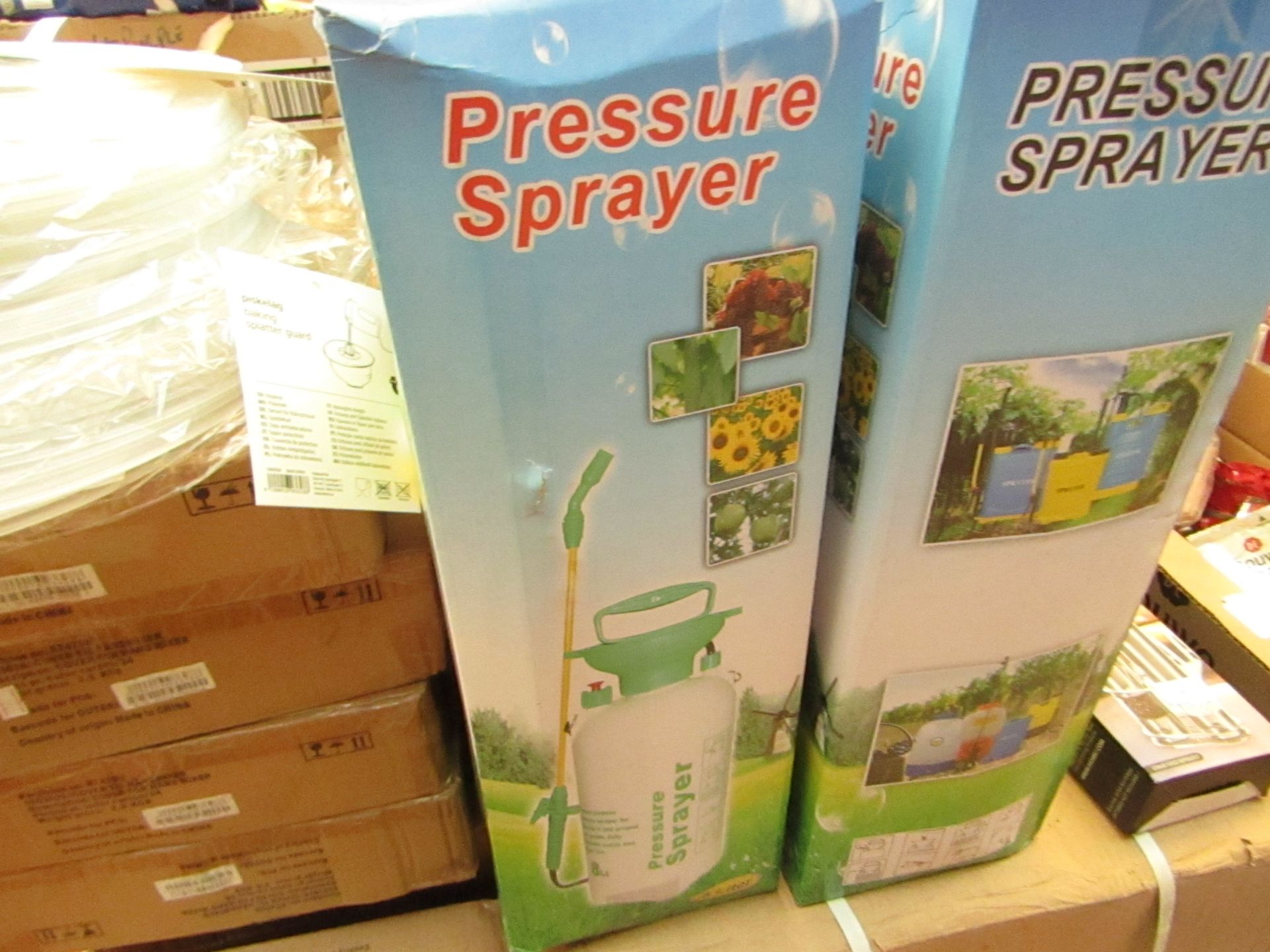 8 Litre Pressure Sprayer. new & boxed