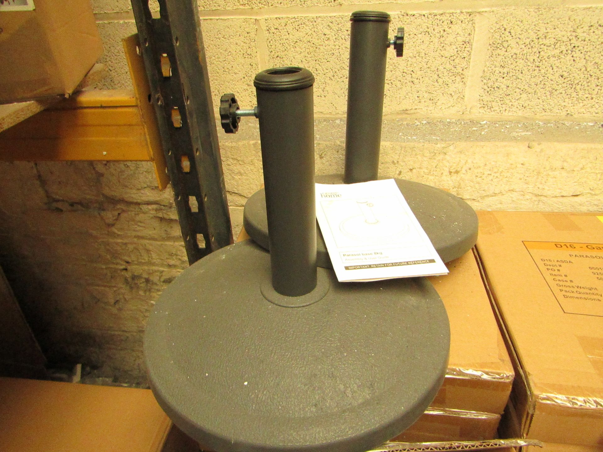 Parasol Base 8kg.New & Boxed