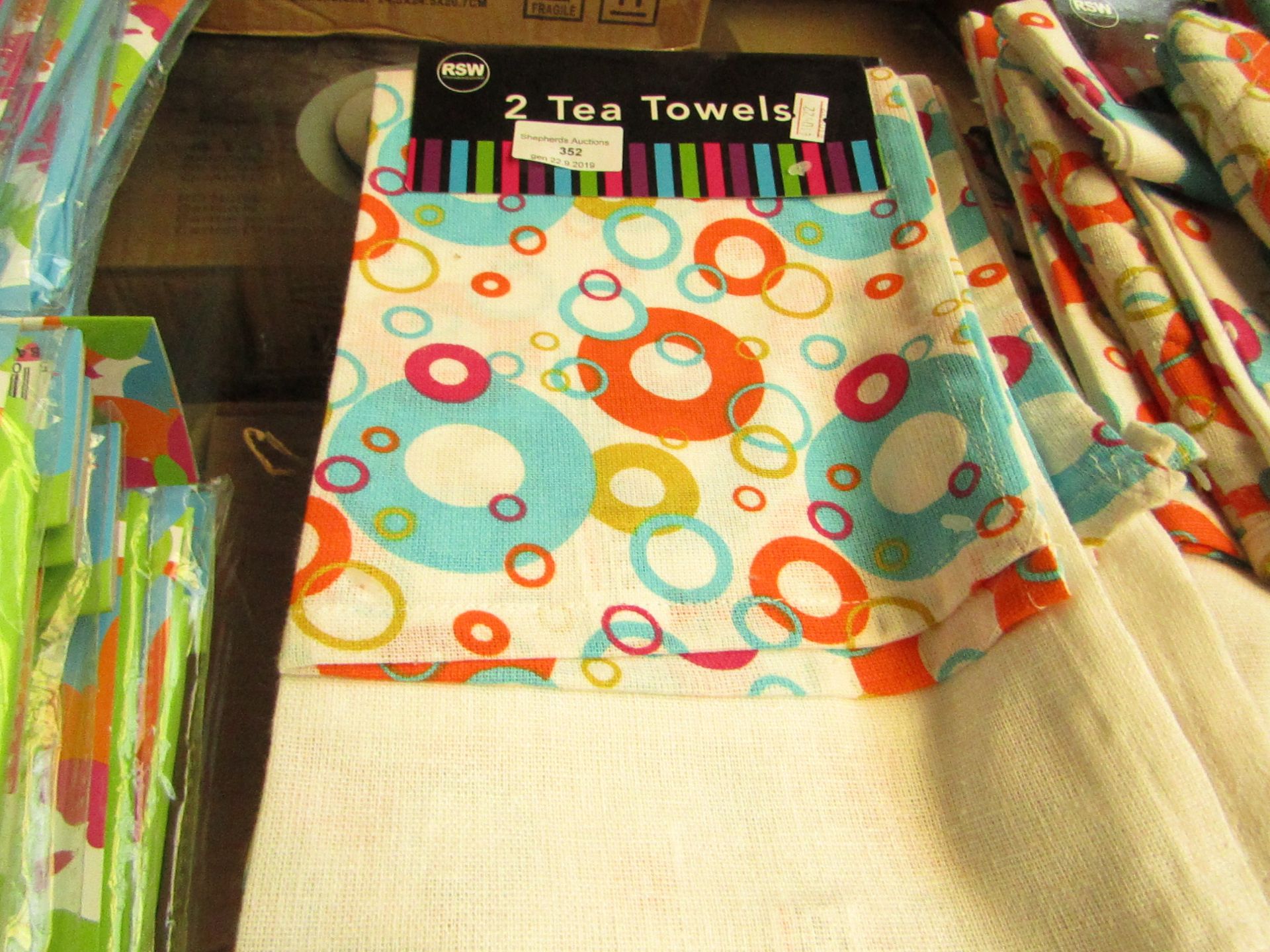 7 x sets of 2 piece Tea Towels new & packaged