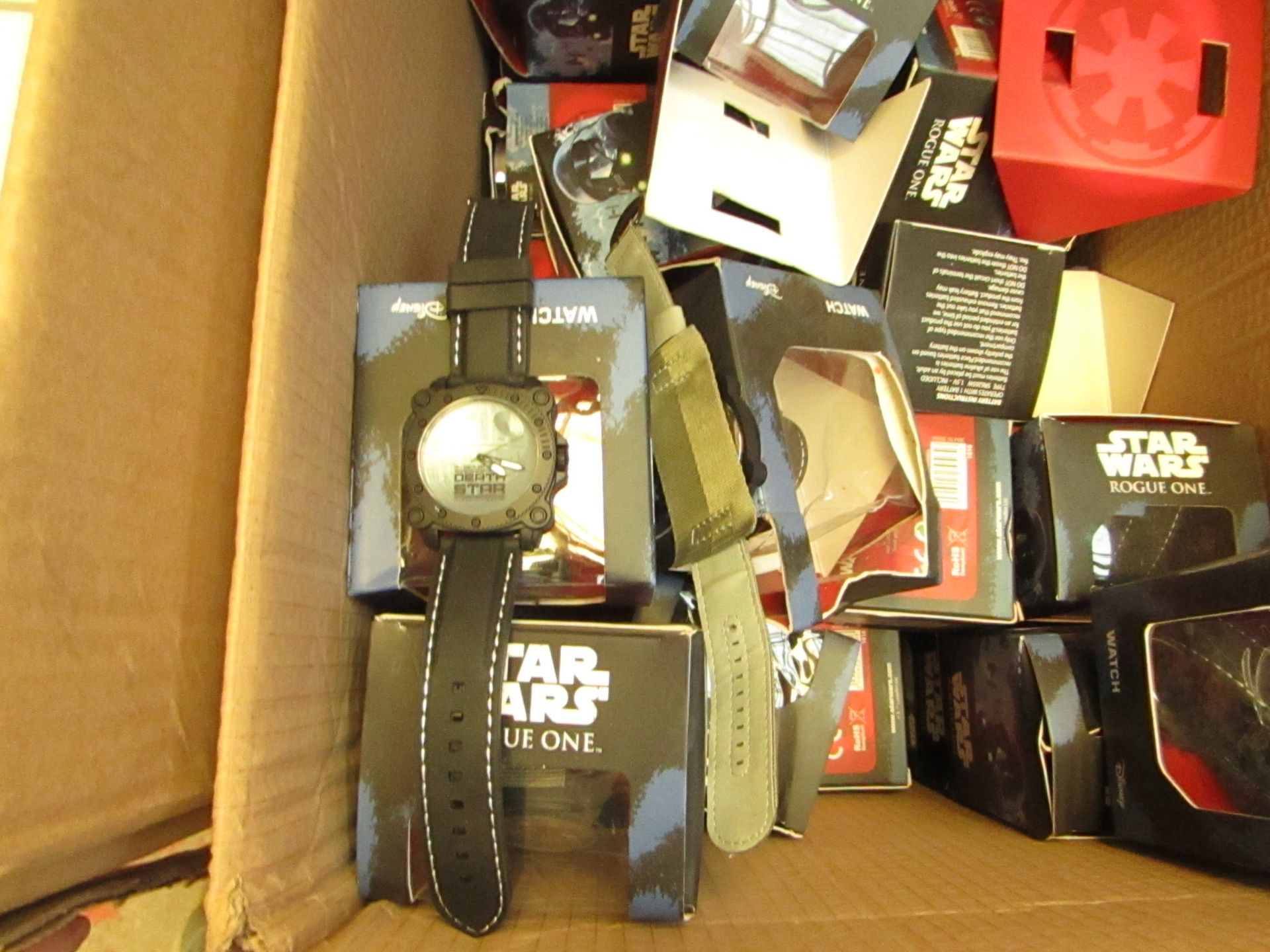 4 x Star Wars Watches.Some may need slight attention.Boxed