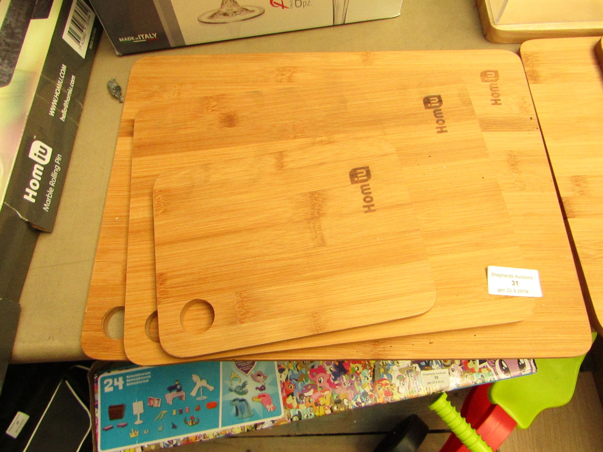 Set of 3 wooden chopping boards, new.