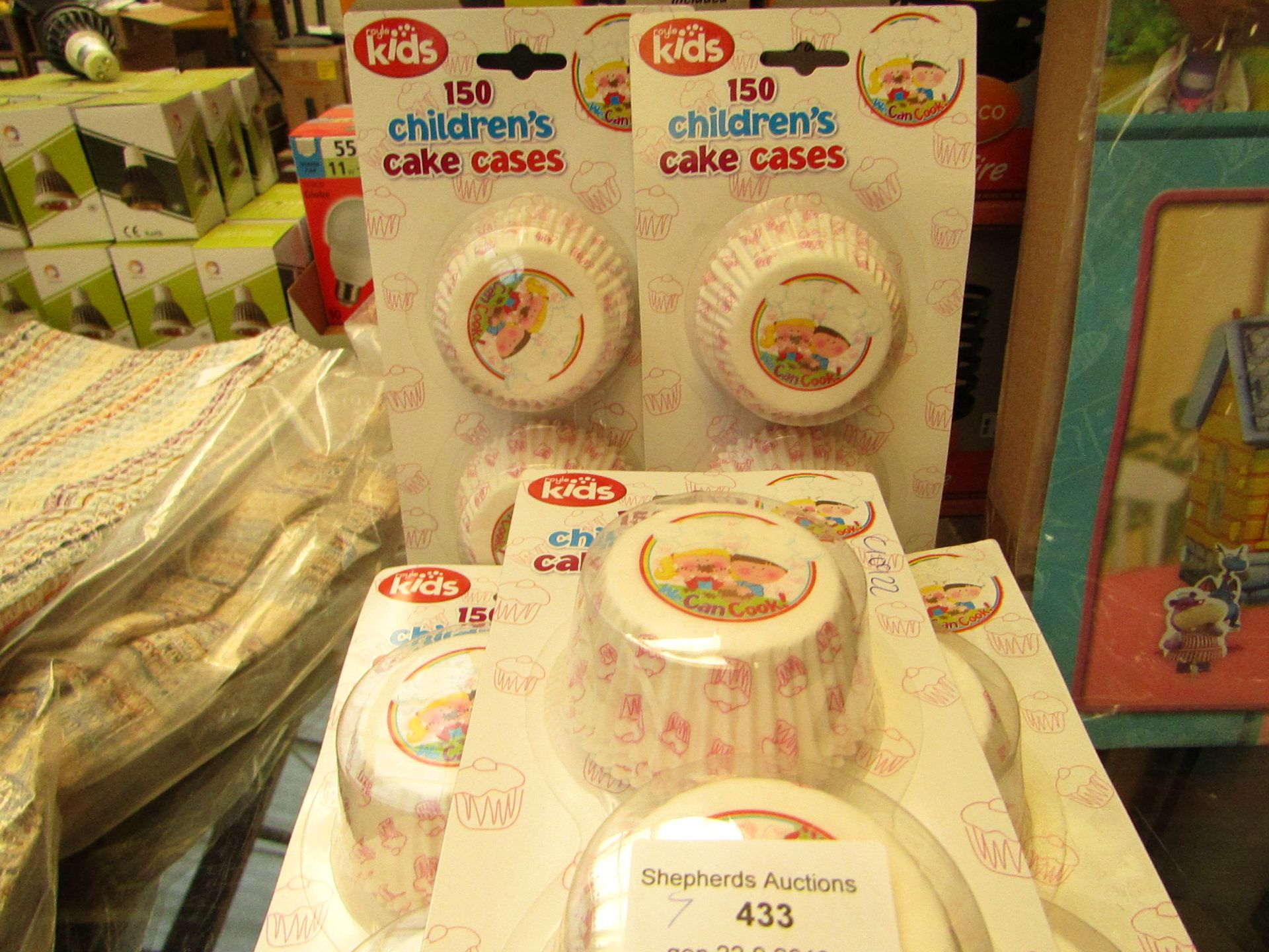 7 Packs of 150 Childrens Cake Cases.New & Packaged