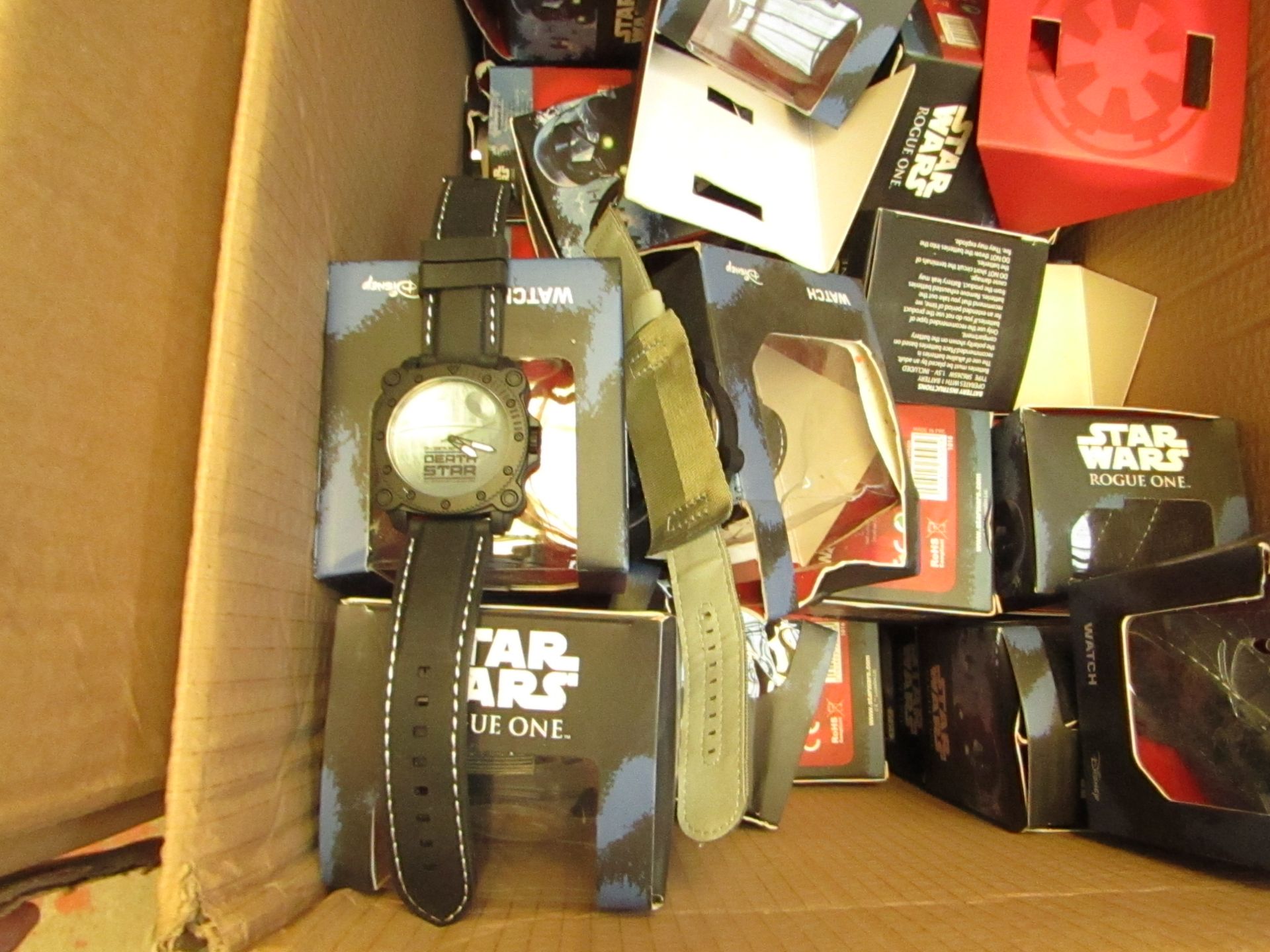 4 x Star Wars Watches.Some may need slight attention.Boxed