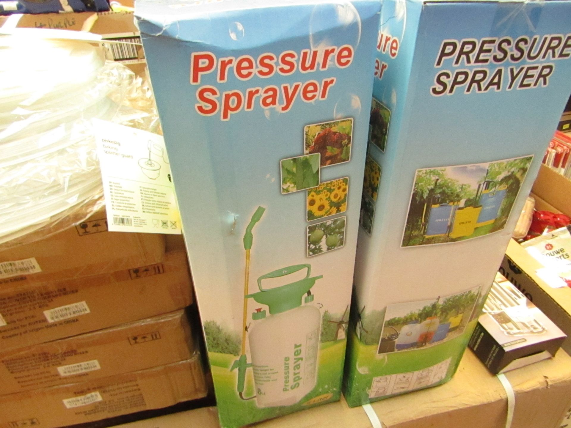 8 Litre Pressure Sprayer. new & boxed