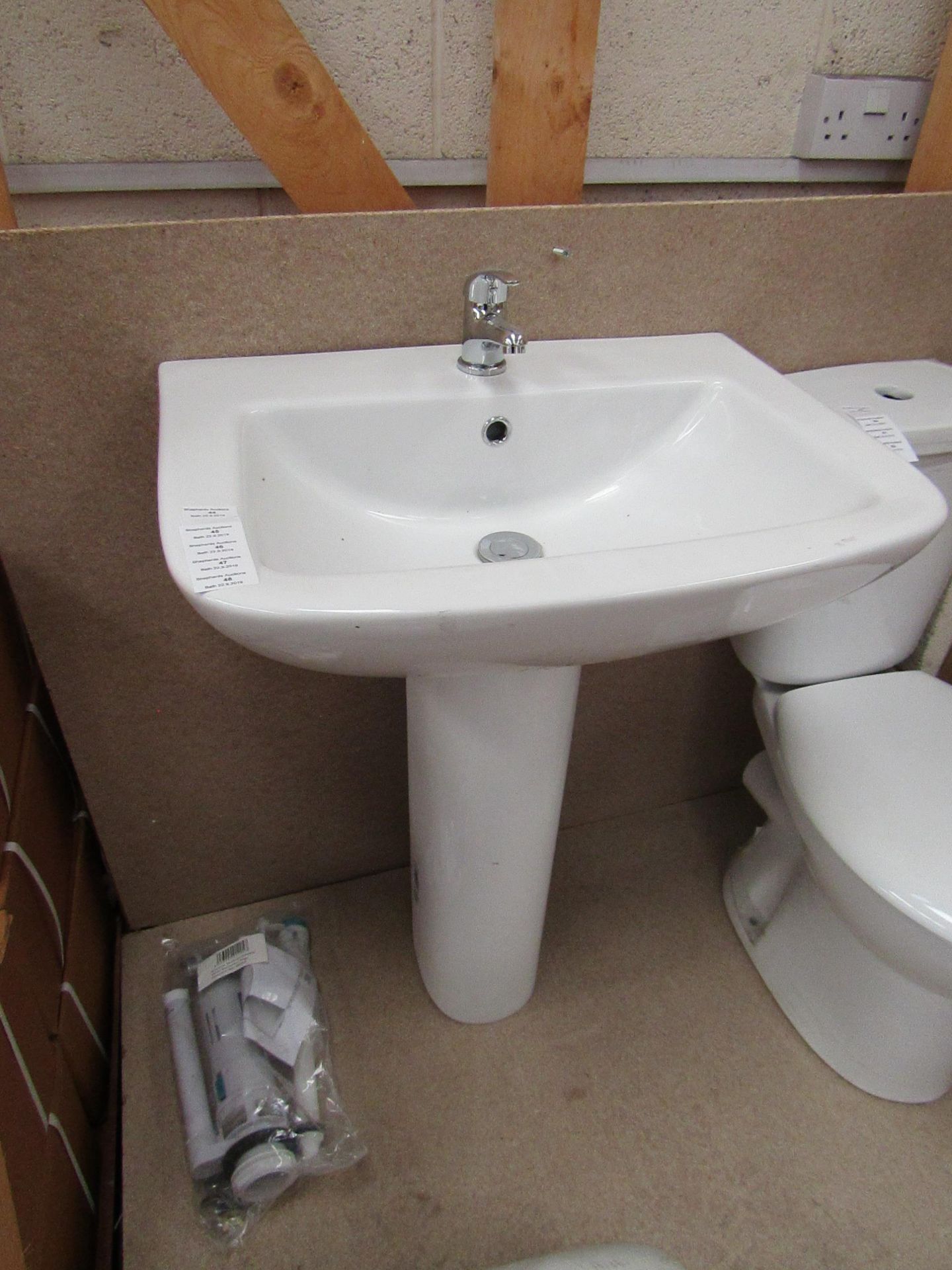 Unbranded Roca Cloakroom basin set that includes a 620mm 1 tap hole sink with full pedestal and a