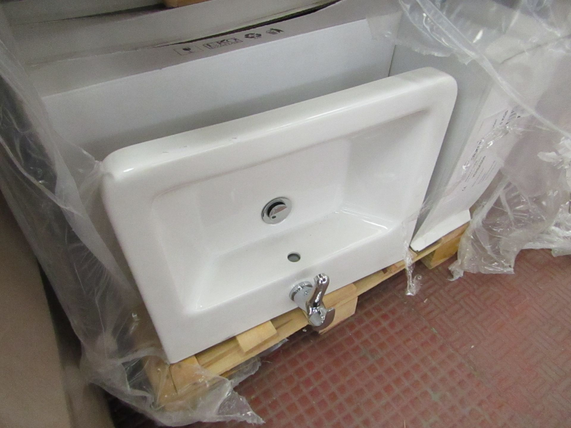 Victoria Plum Verso 550mm sink with mono block mixer tap, new and Boxed