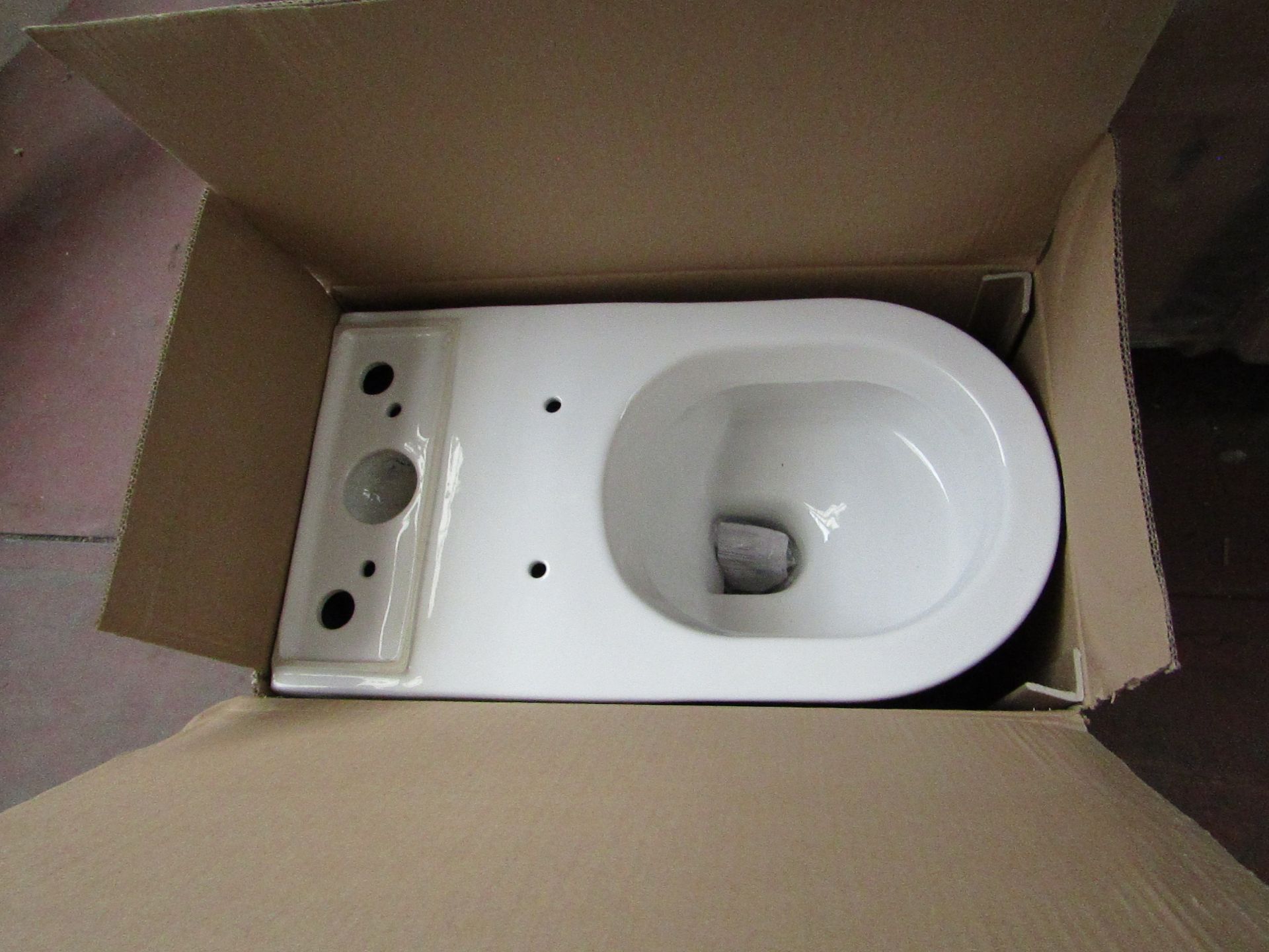 pllet of pprox 16x toilet pn, ll new nd boxed.