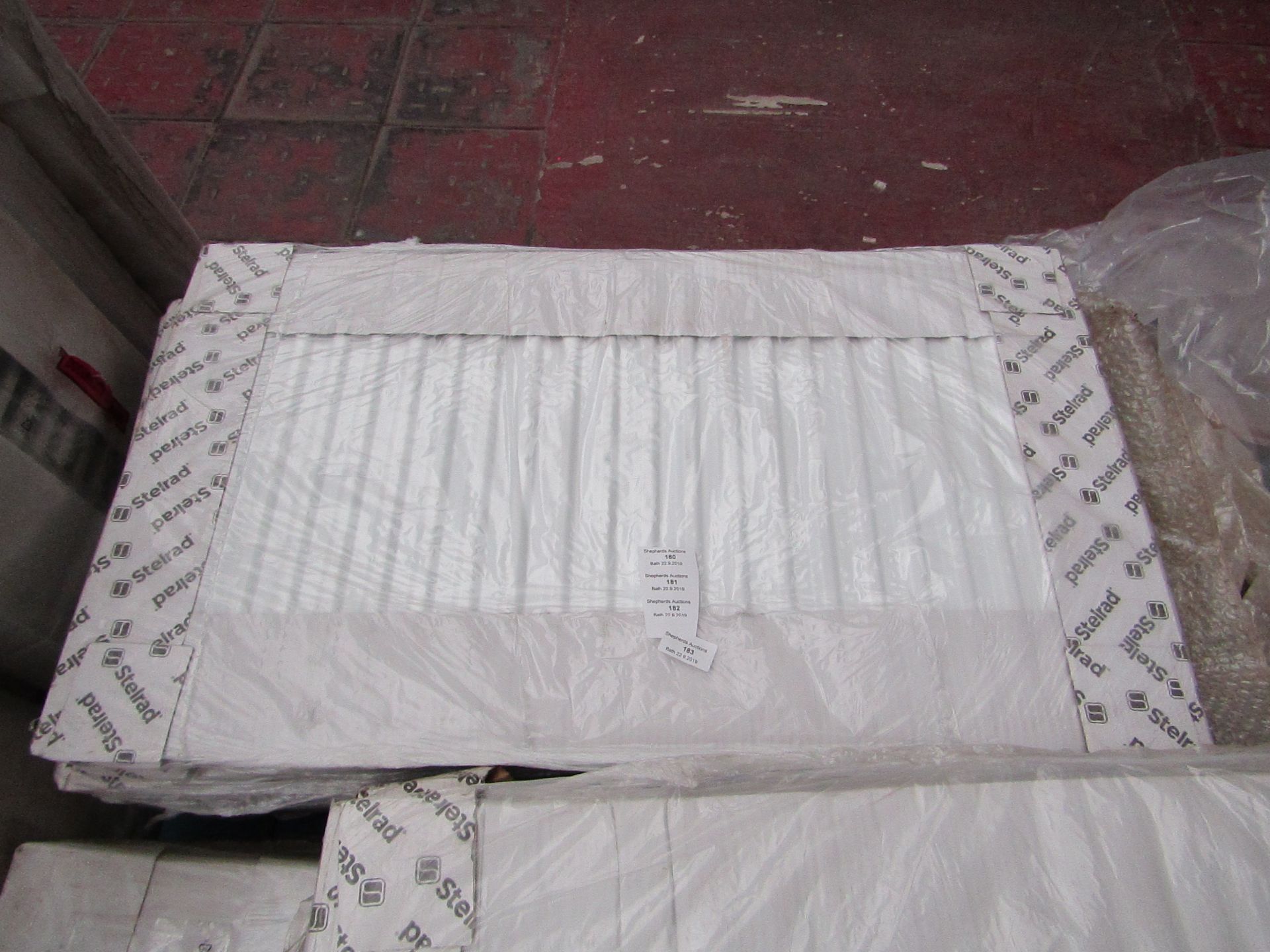 stelrad 450x800 radiator, unused in packaging