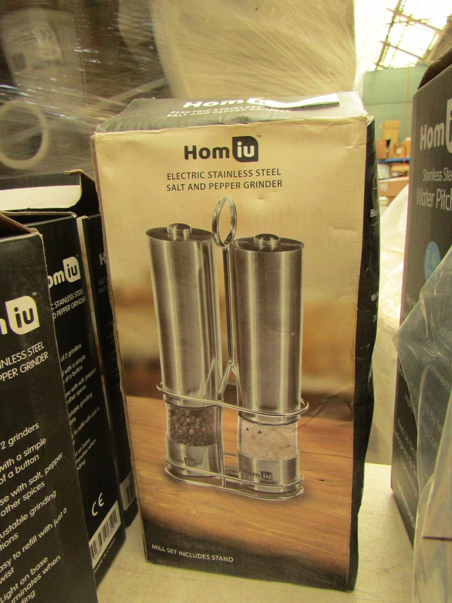 Homiu Electric Stainless Steel Salt and Pepper Grinder set in Silver . Boxed