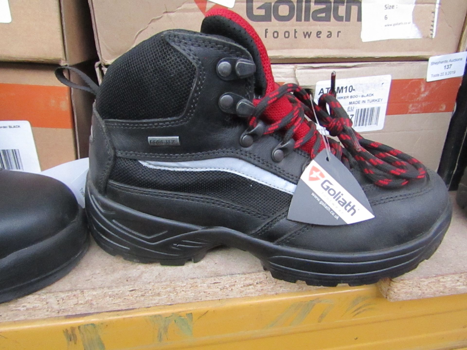 Goliath Safety Boot. Size 6. New and Boxed