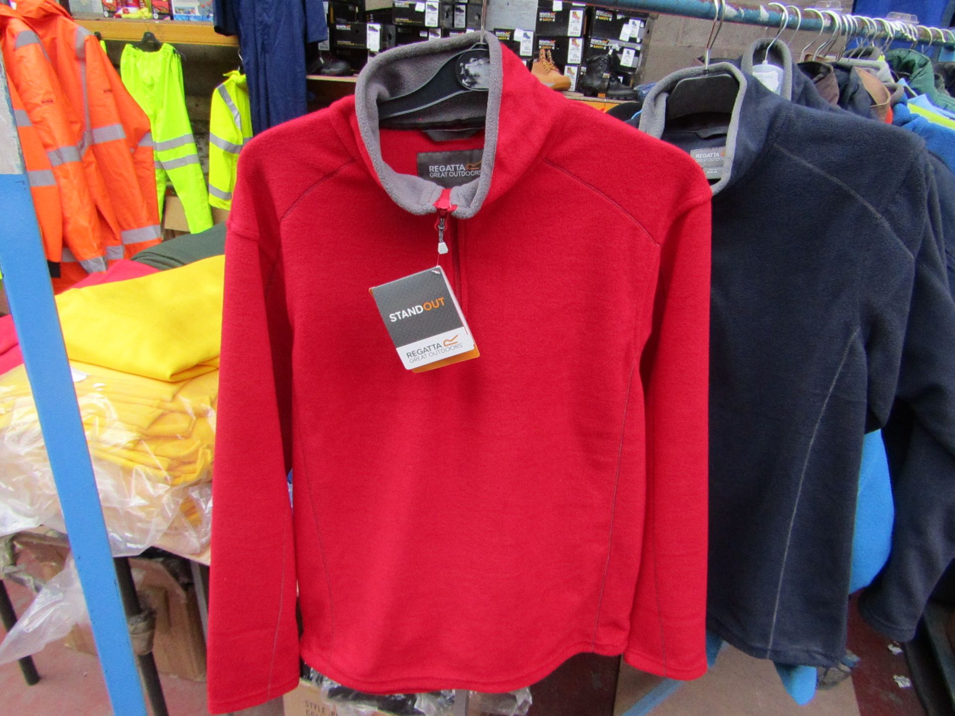 Men's Regatta Professional Fleece Red / Smoke. Size M. new in Packaging