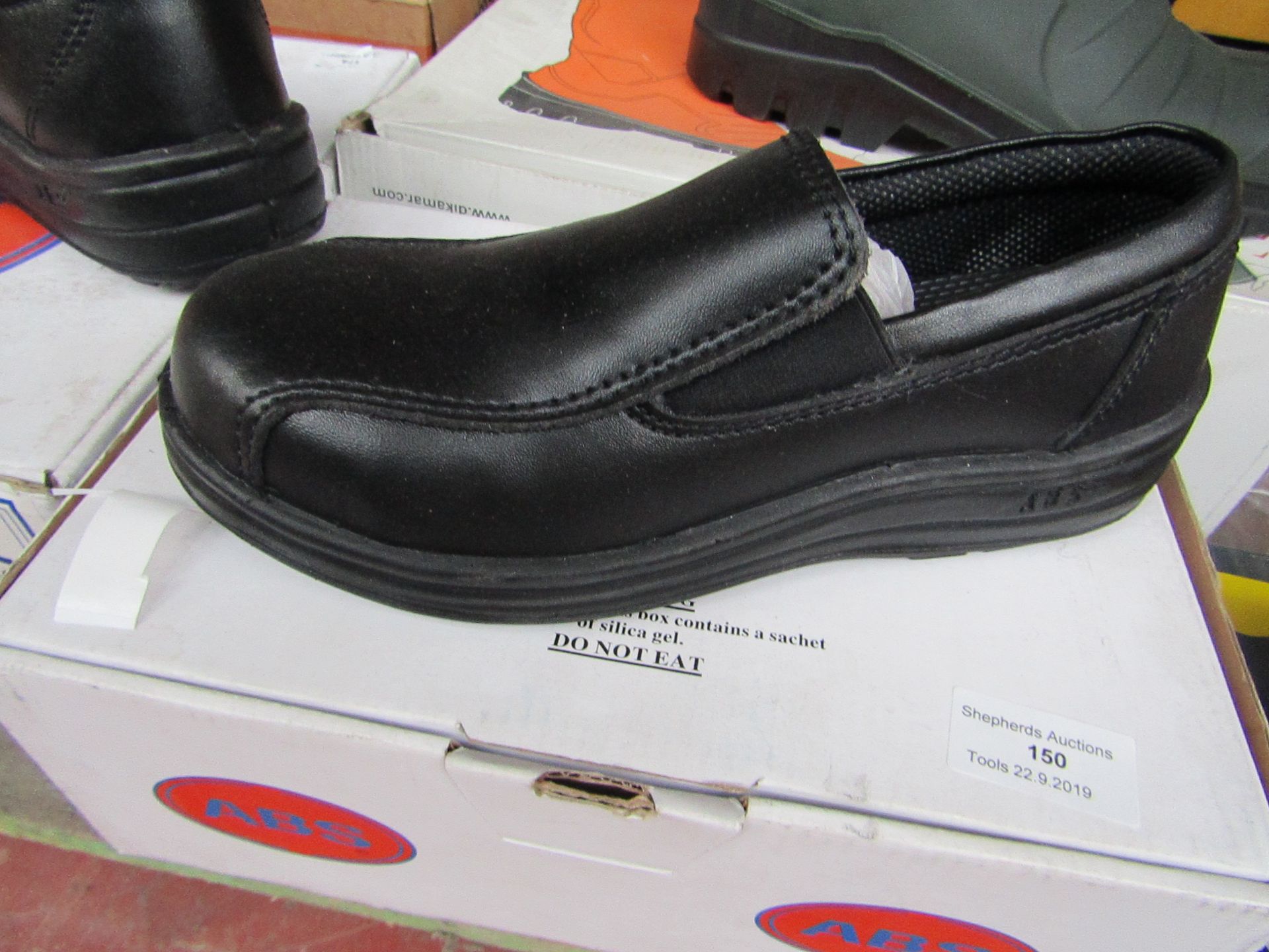 ABS Safety Shoe. Size 3. new and Boxed