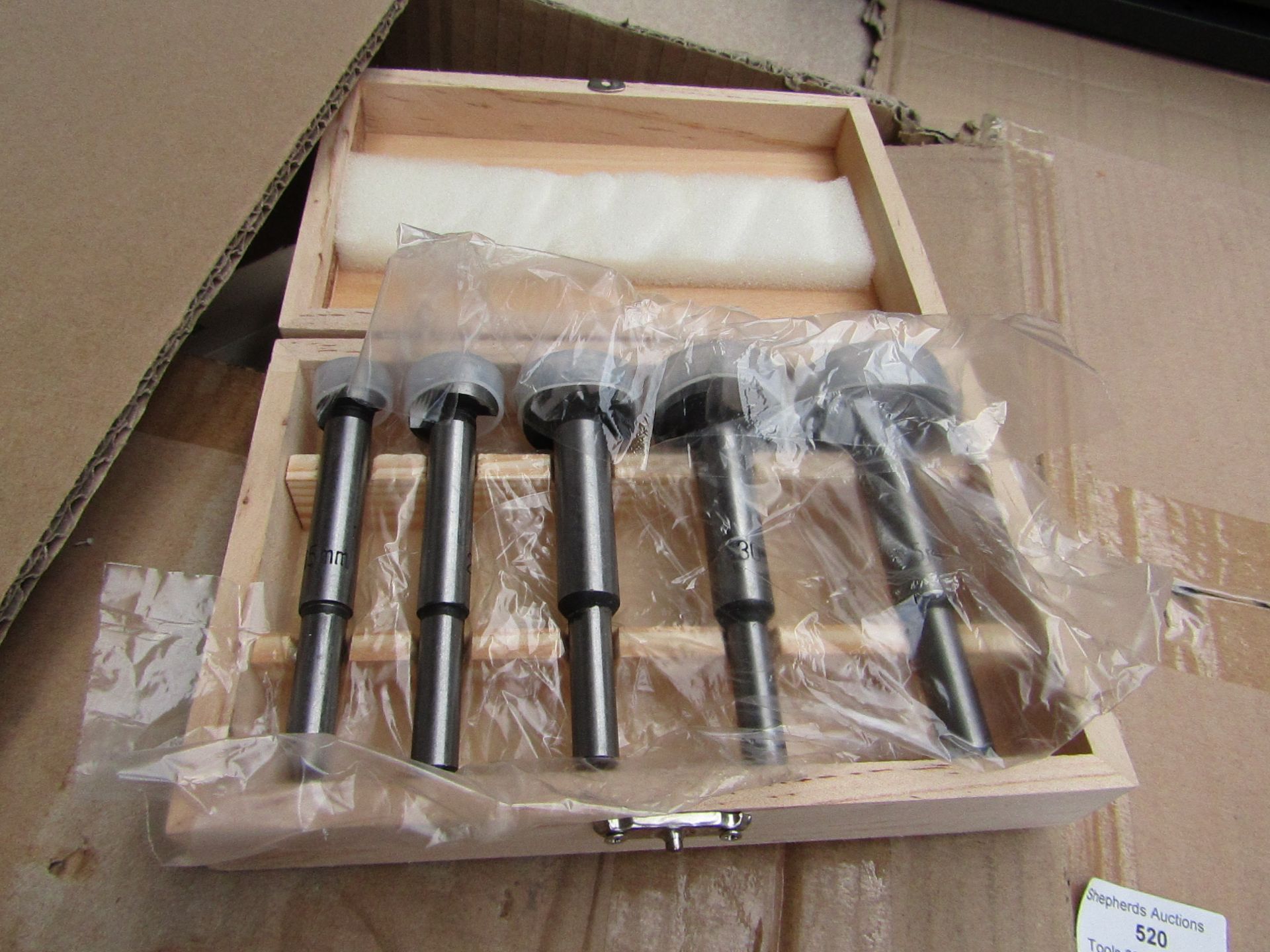 set of 5 router bits in wooden carry case, new