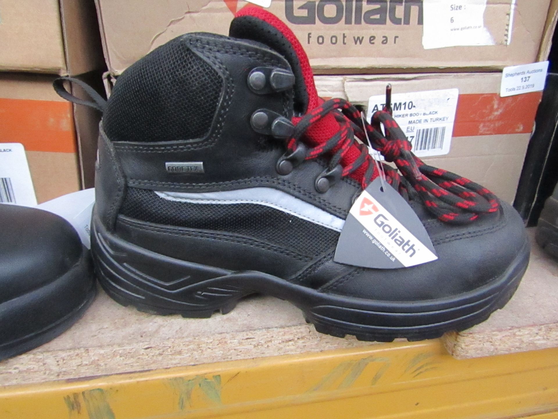 Goliath Safety Boot. Size 3. New and Boxed