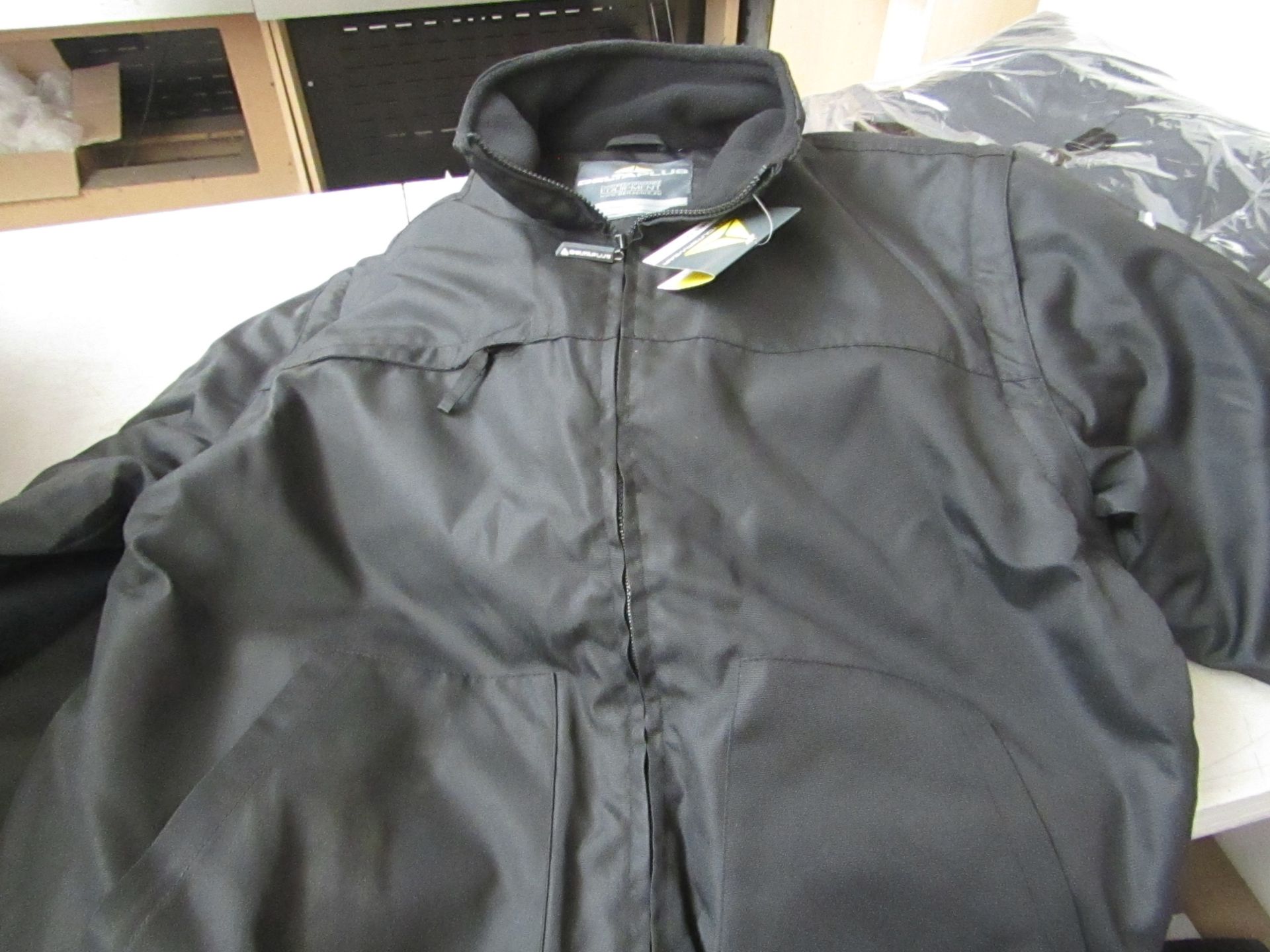 Delta Plus Mens Jacket.Size XL.New & Packaged