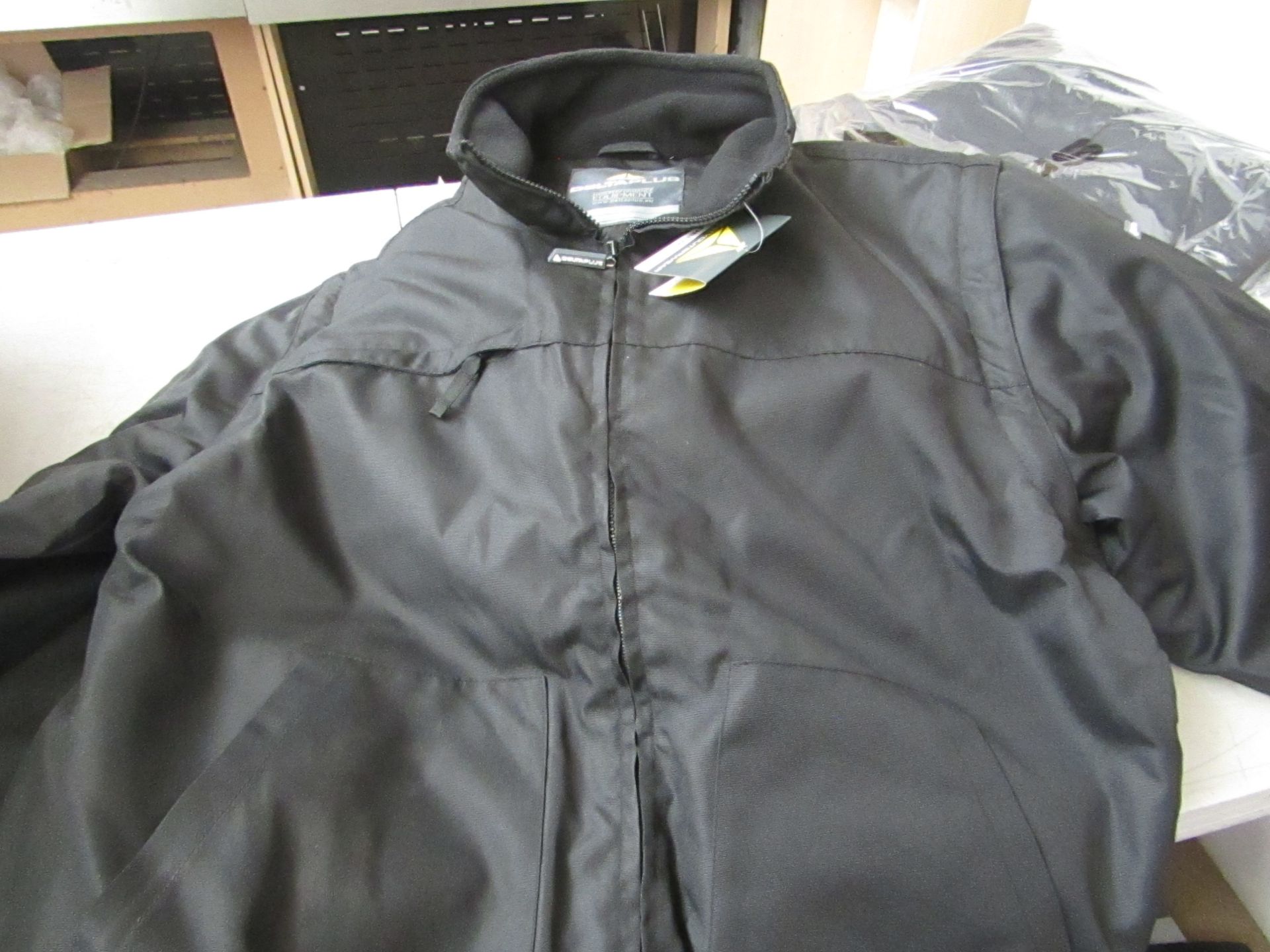 Delta Plus Mens Jacket.Size XL.New & Packaged