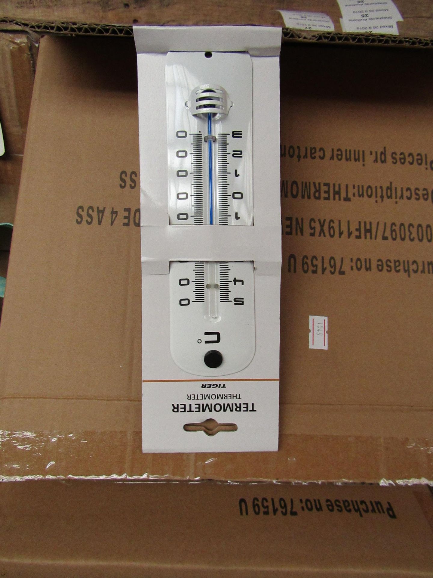 60x Thermometers, all new and boxed.