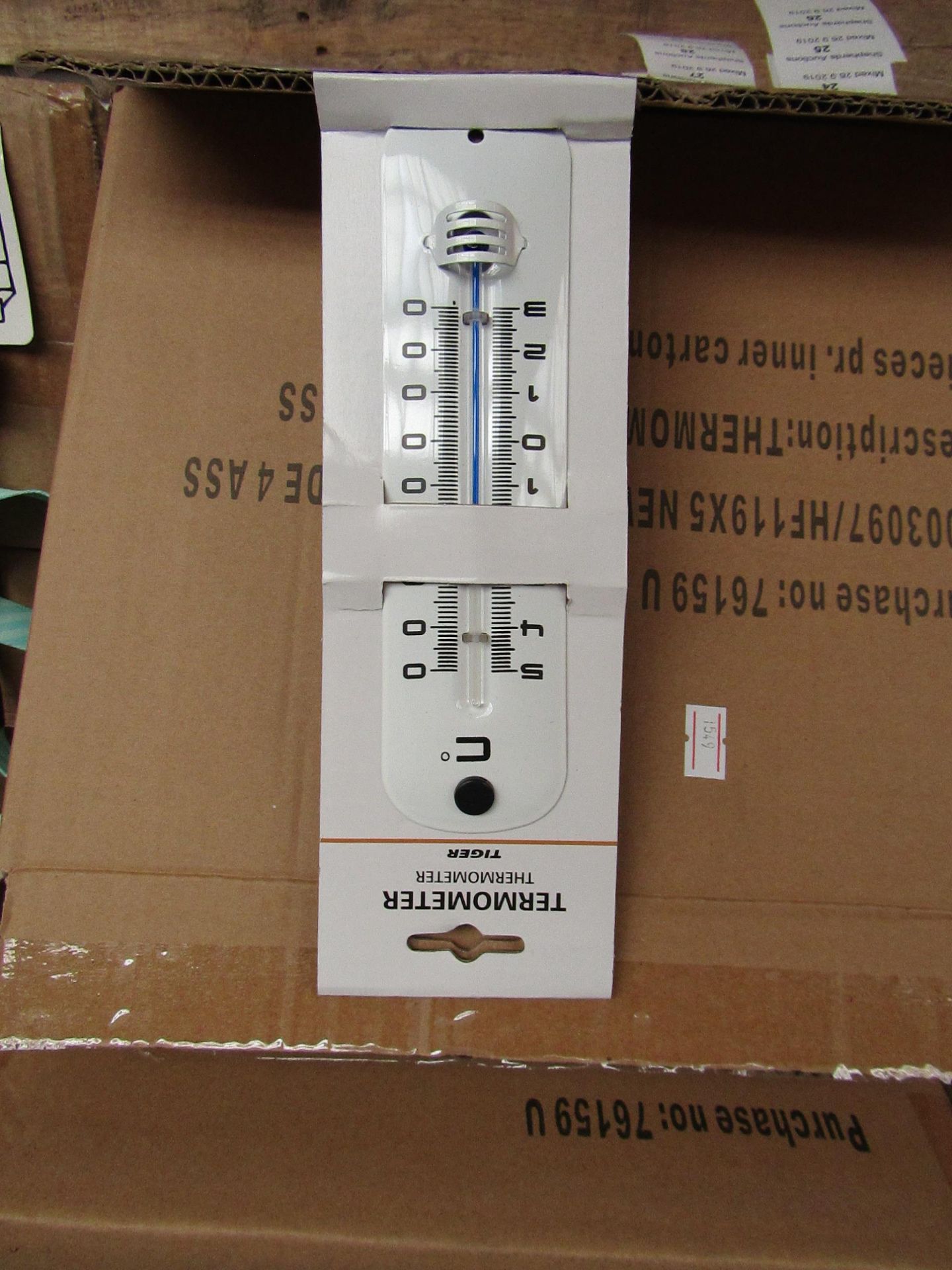 60x Thermometers, all new and boxed.