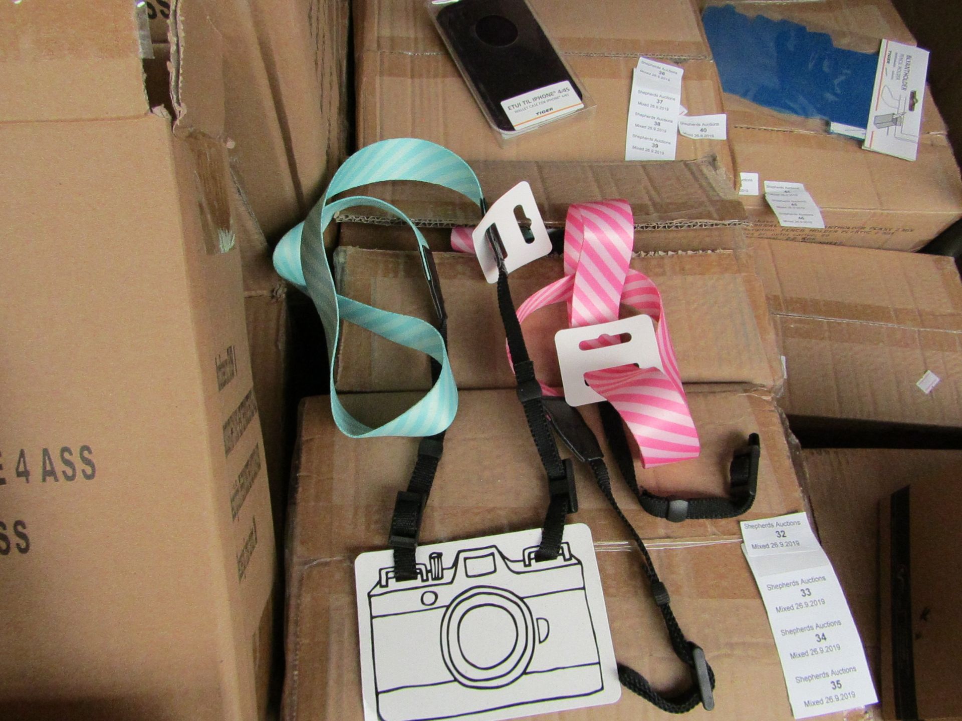 36x Straps for cameras, all new and boxed.