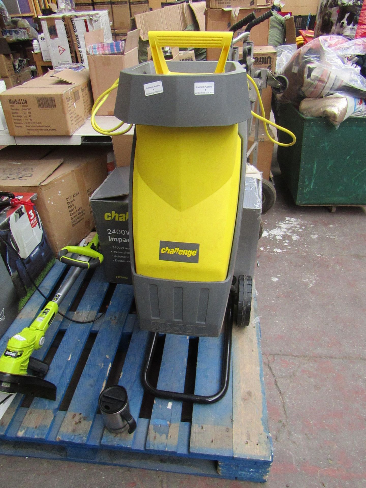 Challenge 2400w Impact grarden Shredder, tested working with box, RRP £100