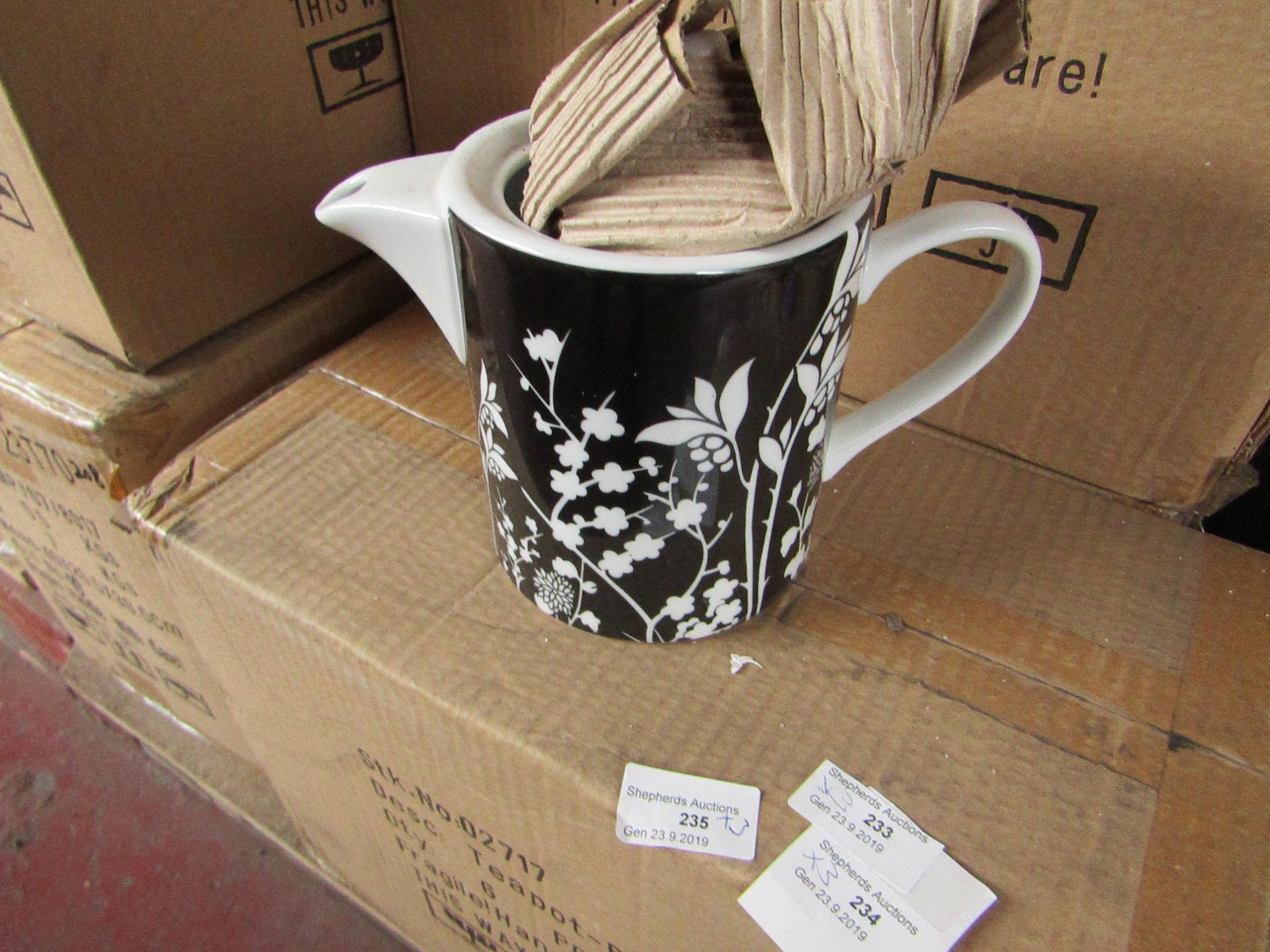 3 x Black & White Teapots.New & Boxed