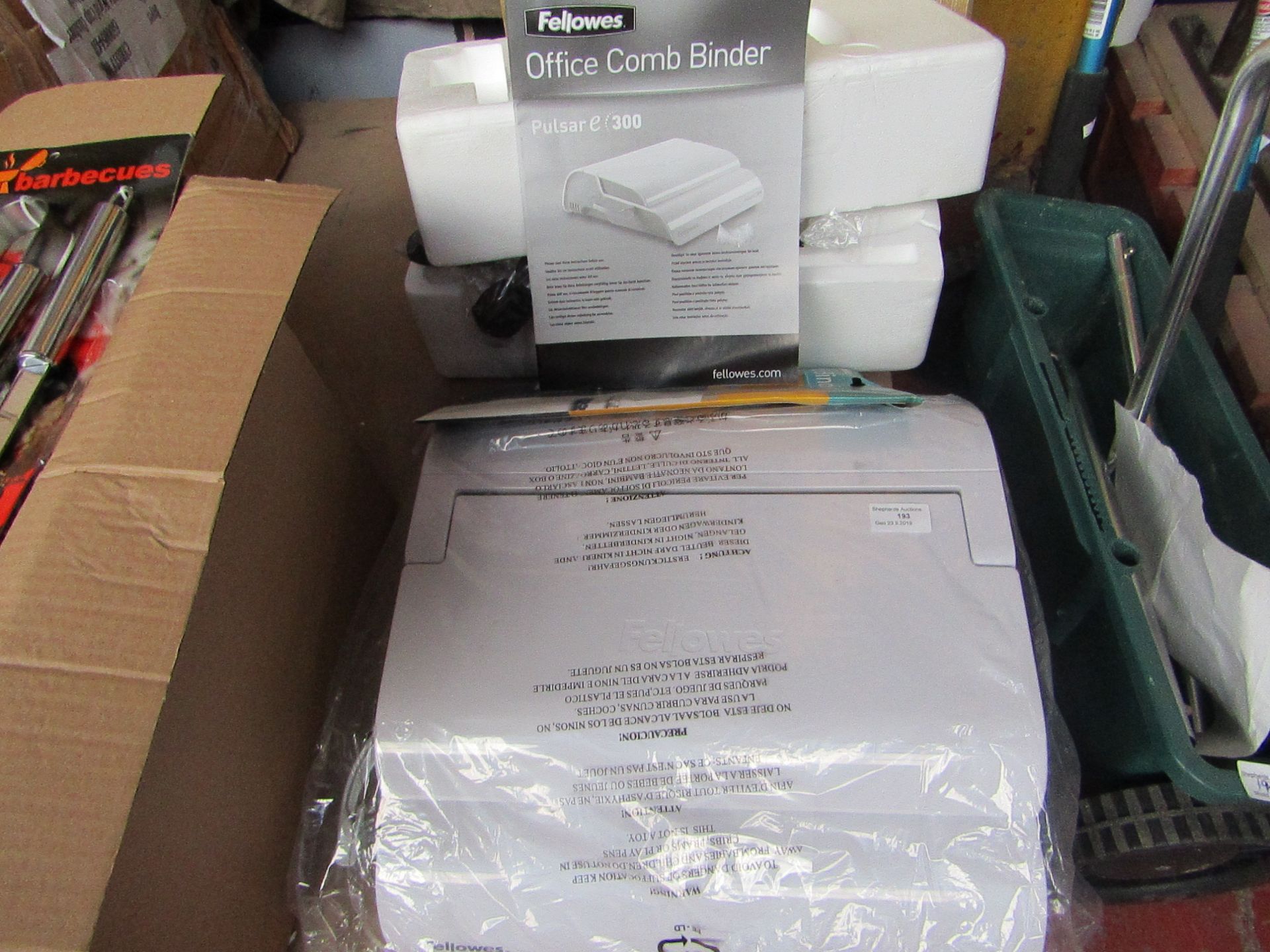 Fellowes Pulsar e 300 Office Comb Binder RRP £237.99 @officedirect.co.uk new & packaged