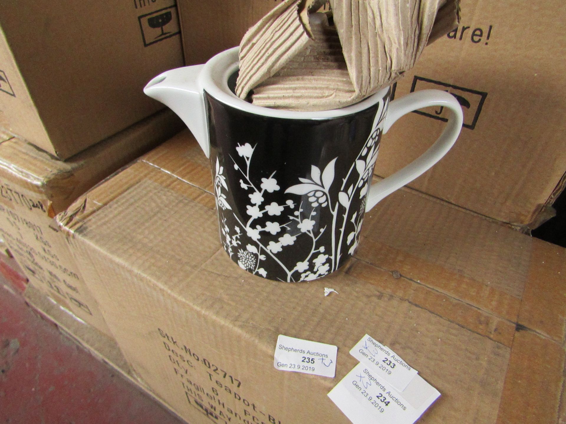 3 x Black & White Teapots.New & Boxed